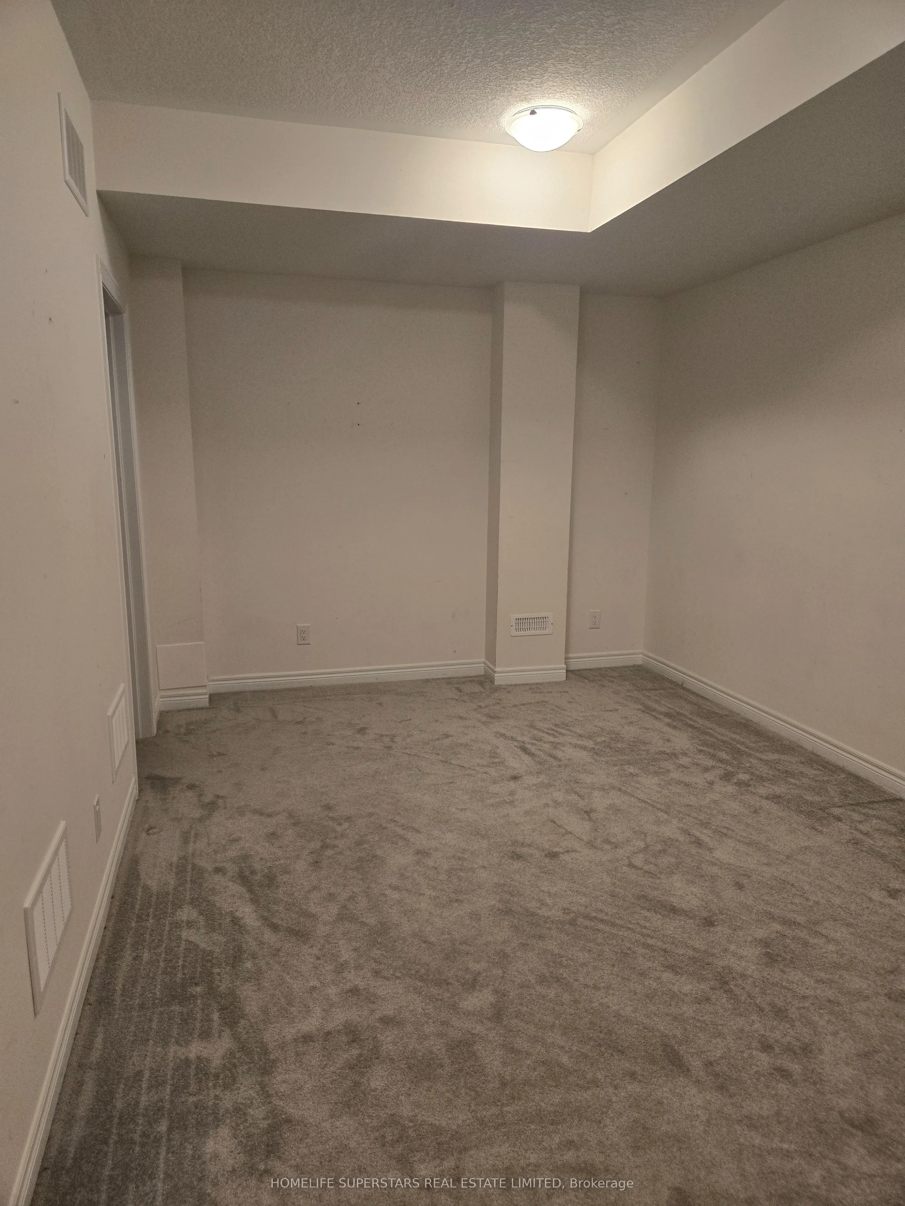 28 Roywood Street
