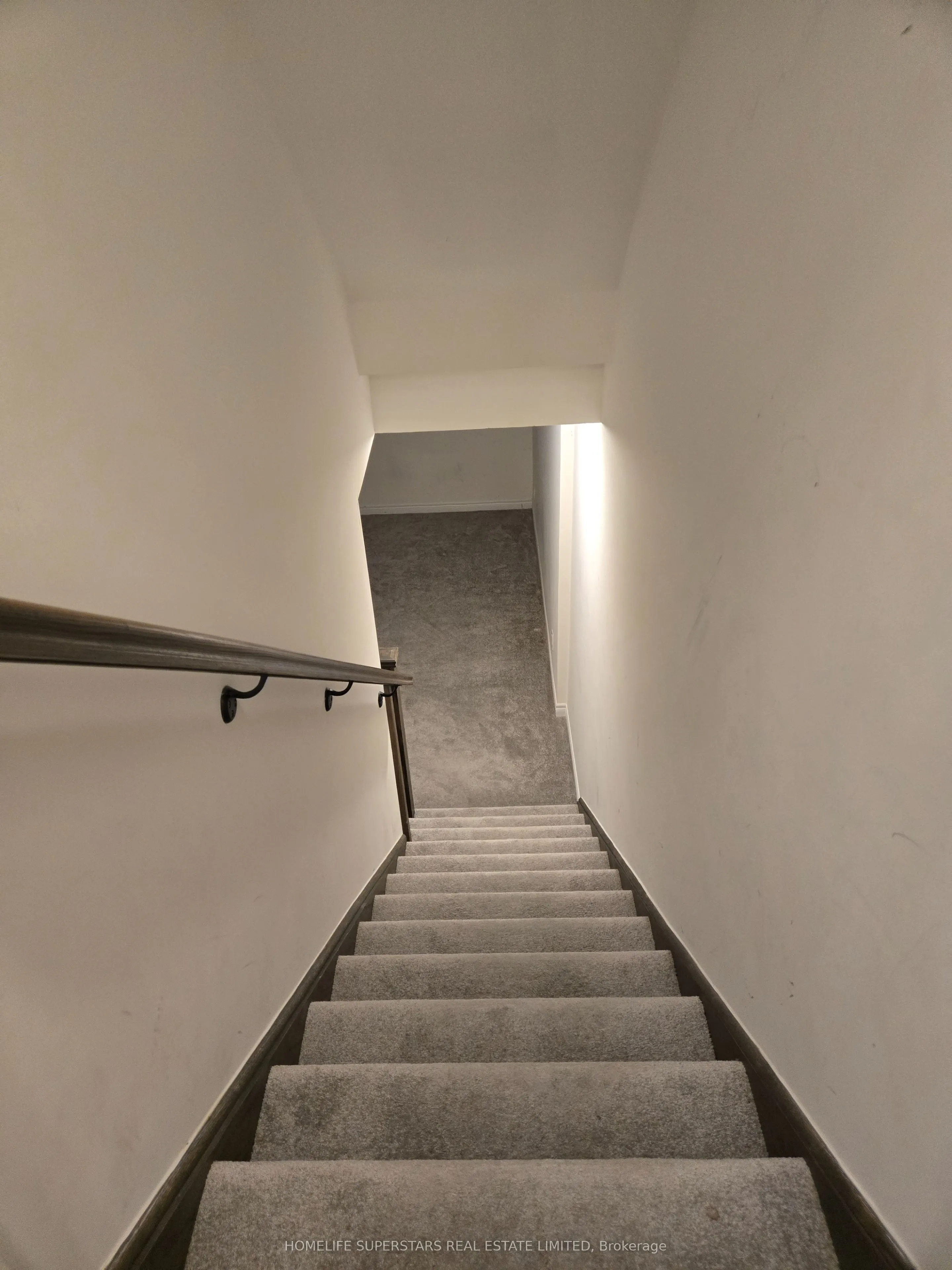 28 Roywood Street