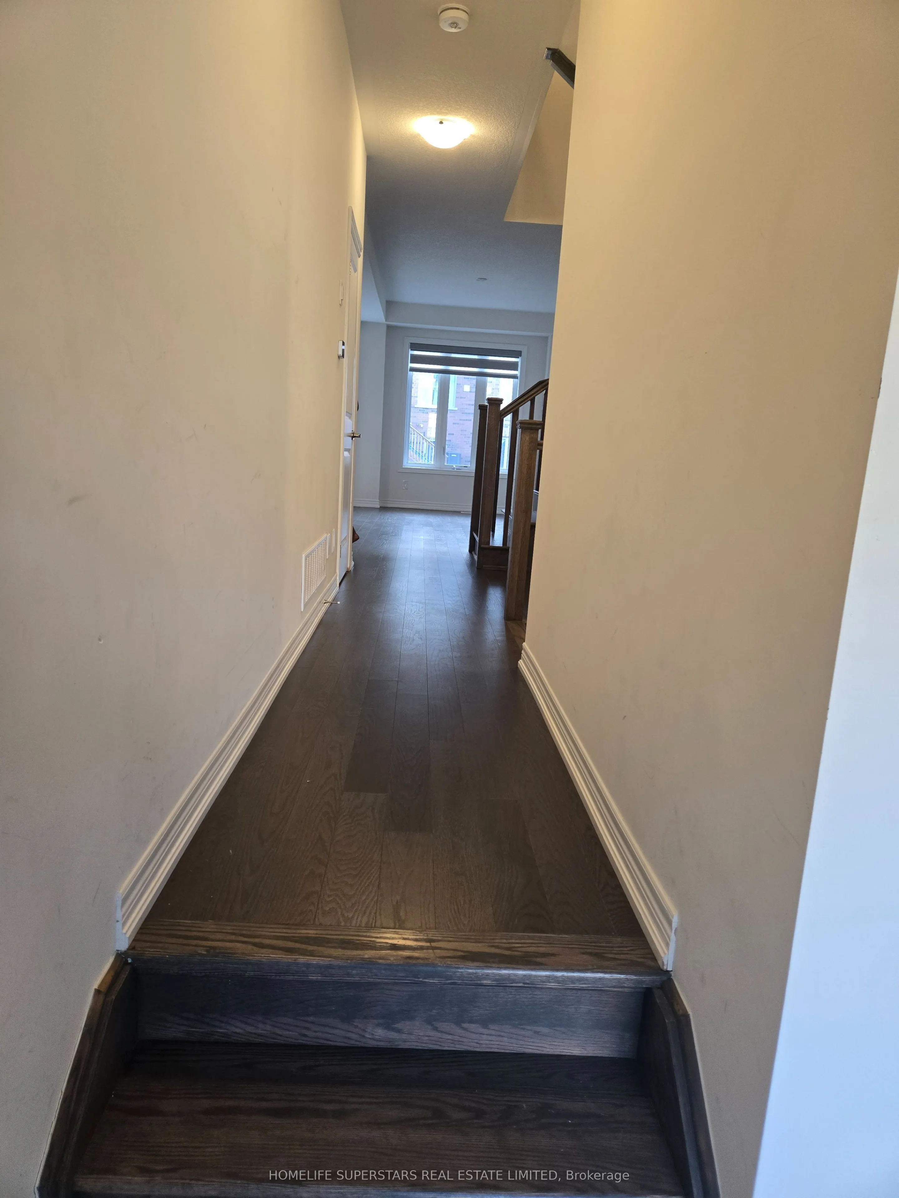28 Roywood Street