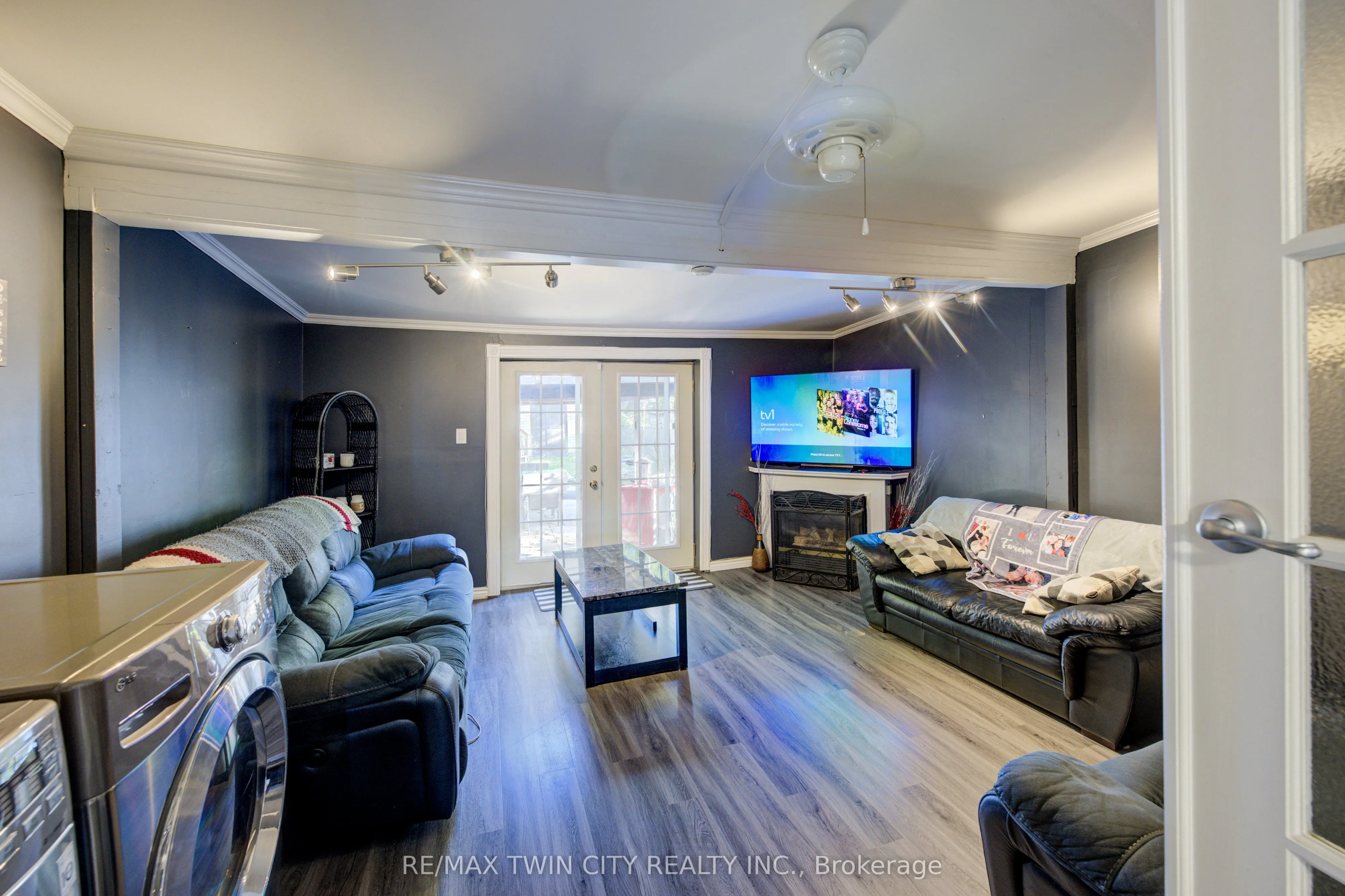 88 WALNUT Street