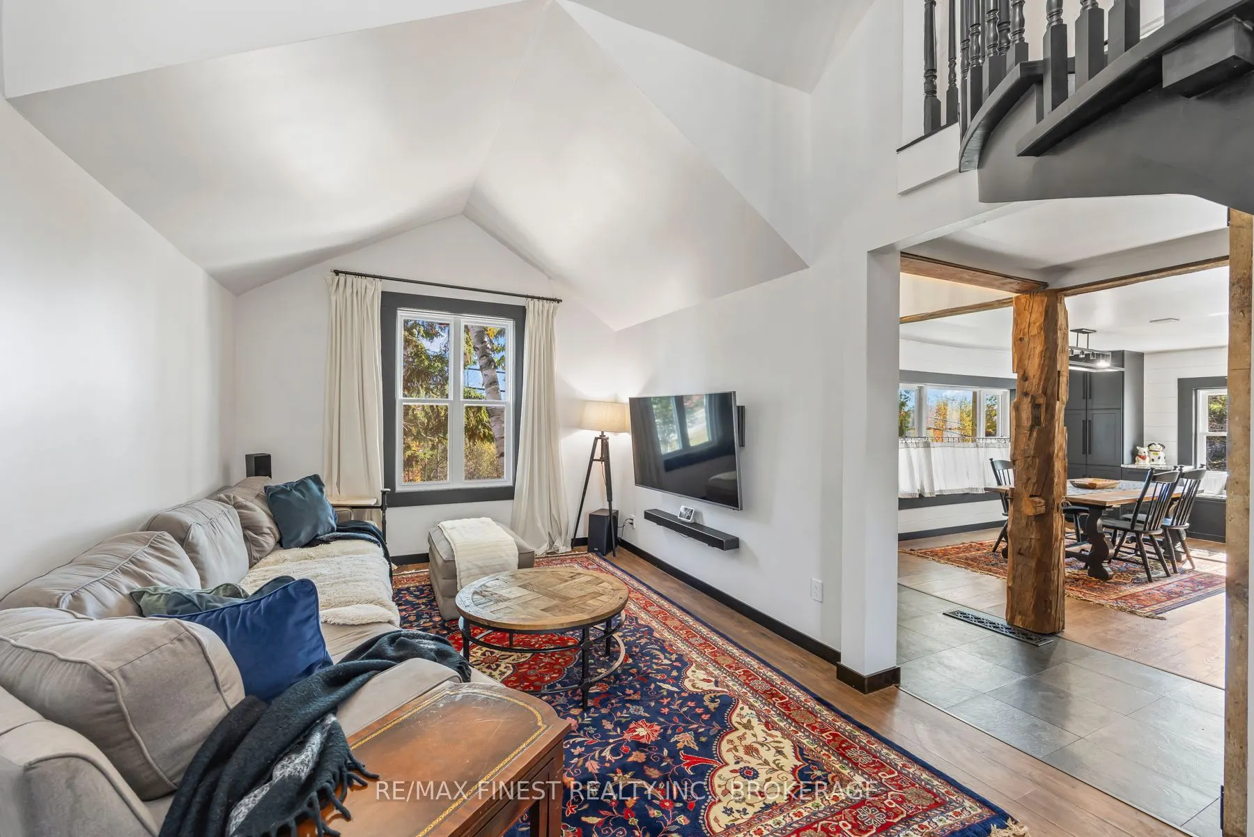 2313 Sydenham Road