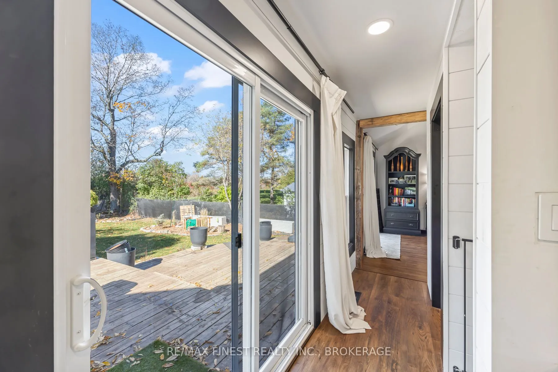 2313 Sydenham Road
