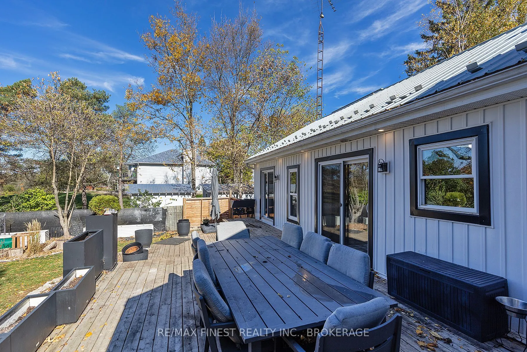 2313 Sydenham Road