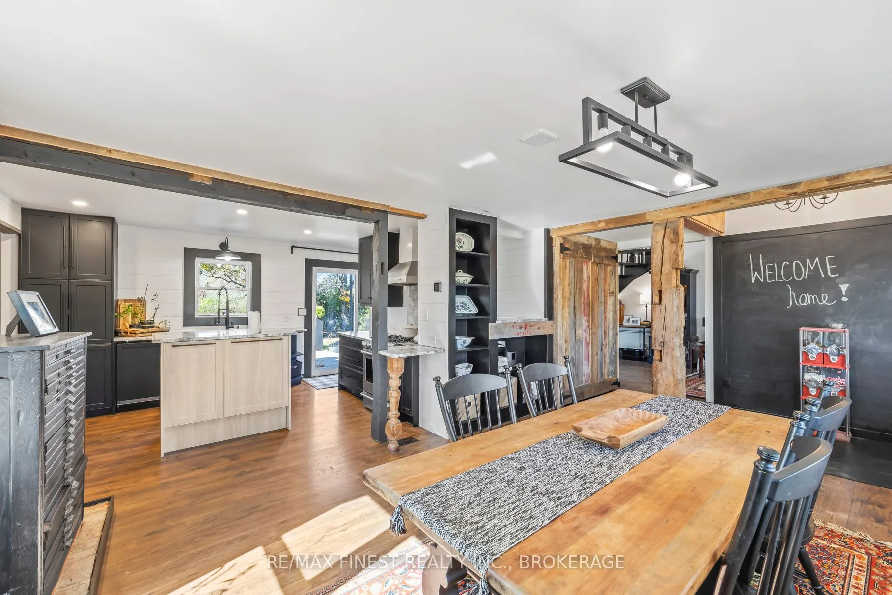 2313 Sydenham Road
