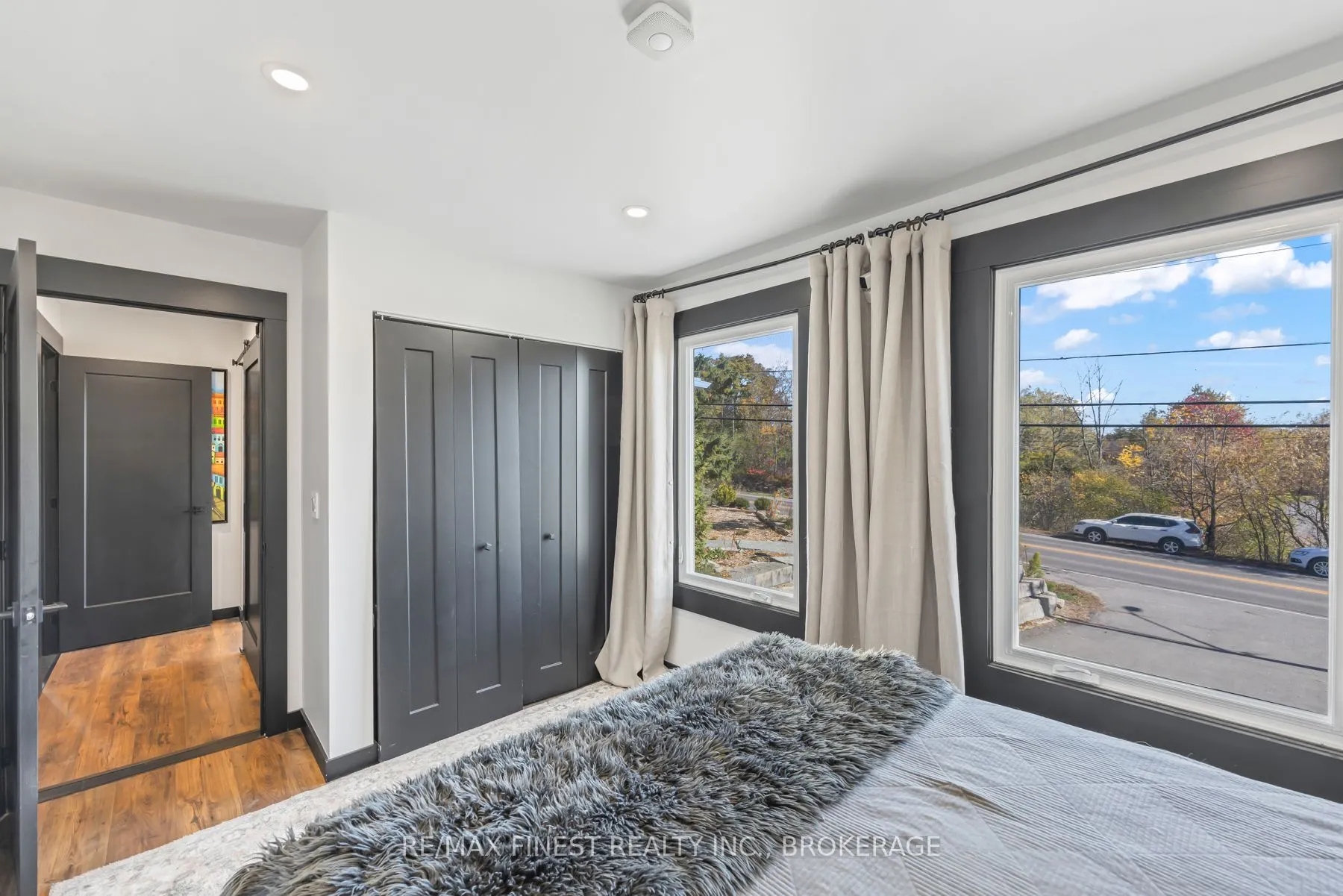 2313 Sydenham Road