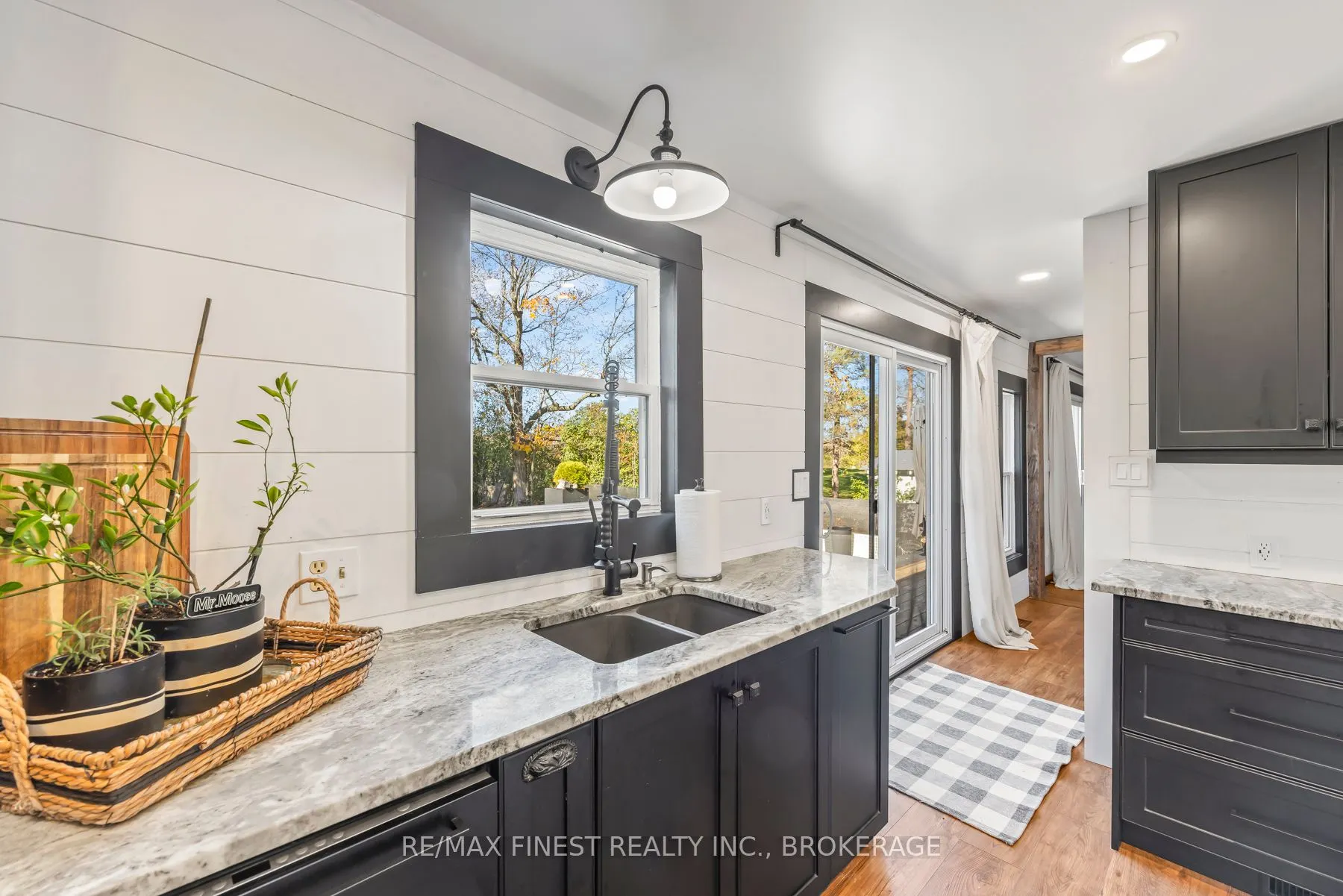 2313 Sydenham Road