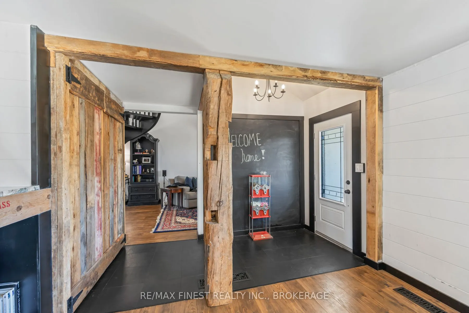 2313 Sydenham Road