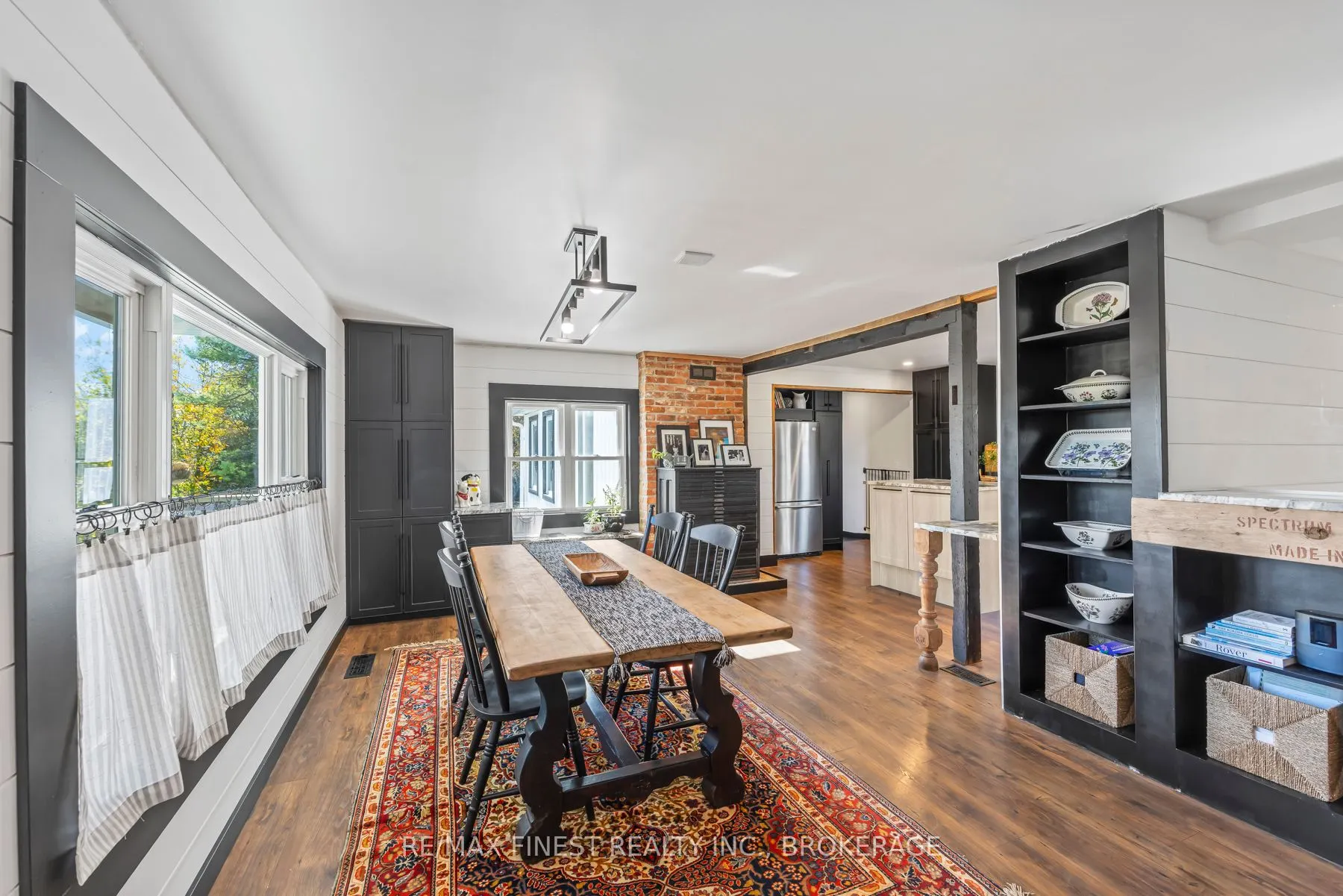 2313 Sydenham Road