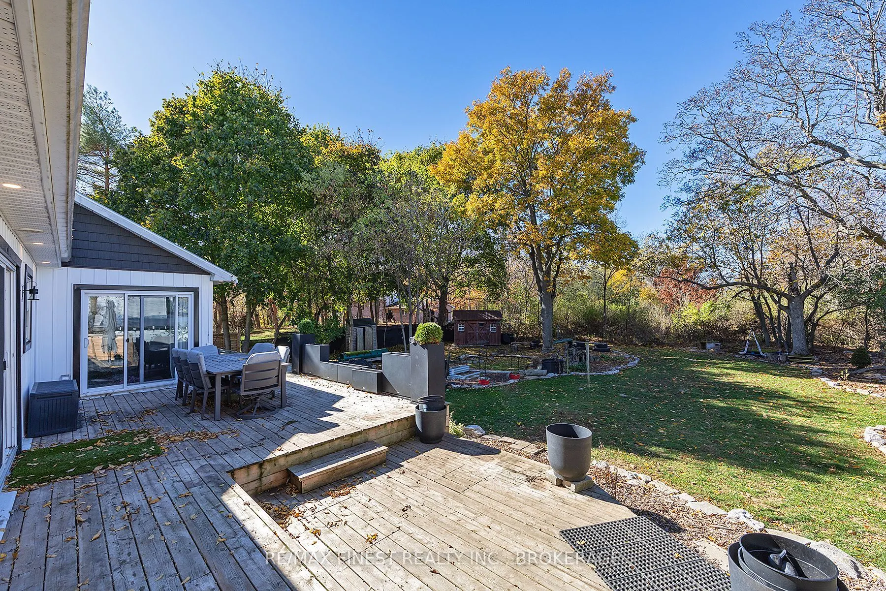 2313 Sydenham Road