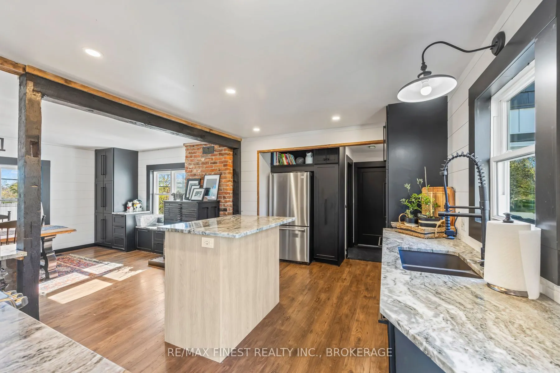 2313 Sydenham Road