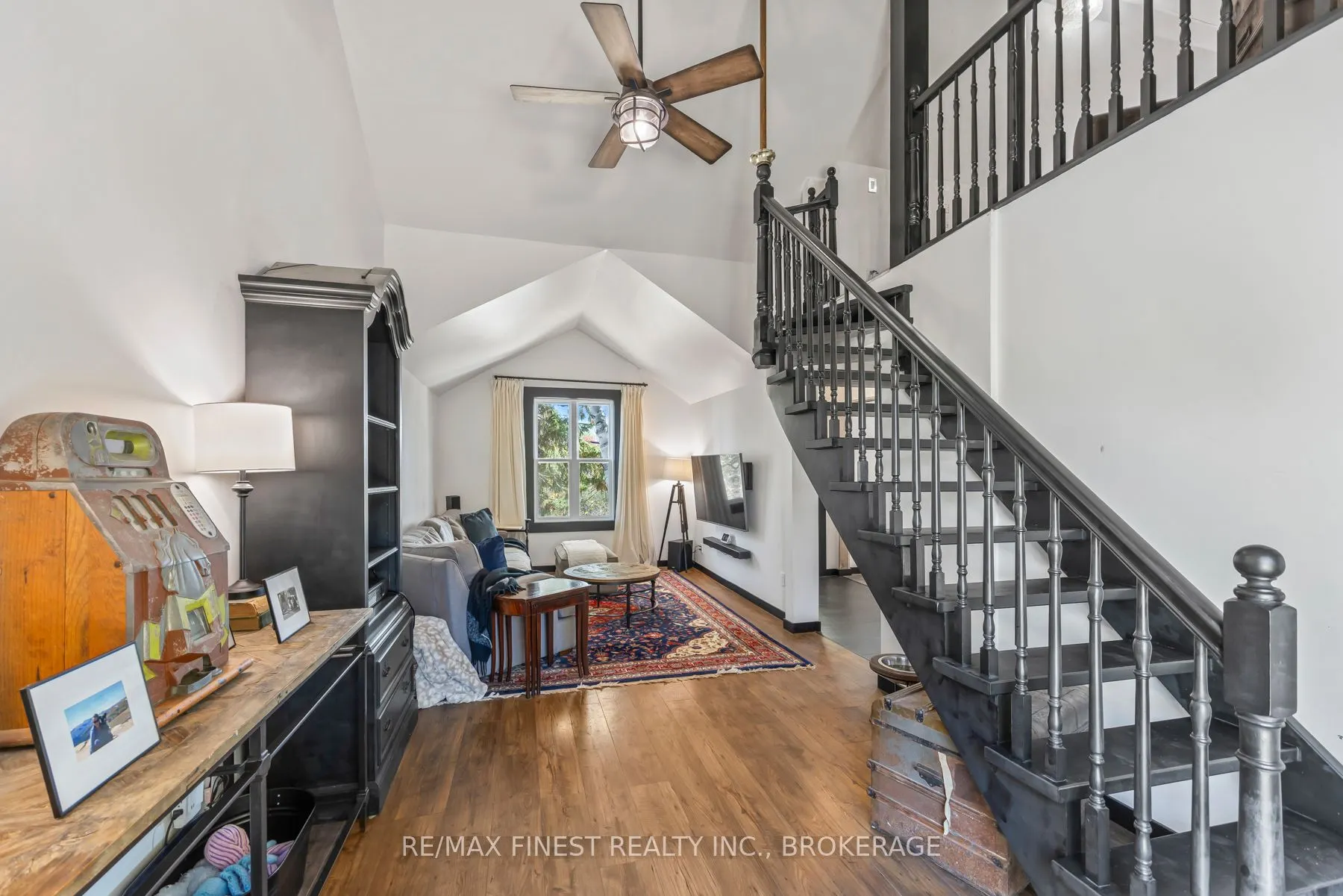 2313 Sydenham Road