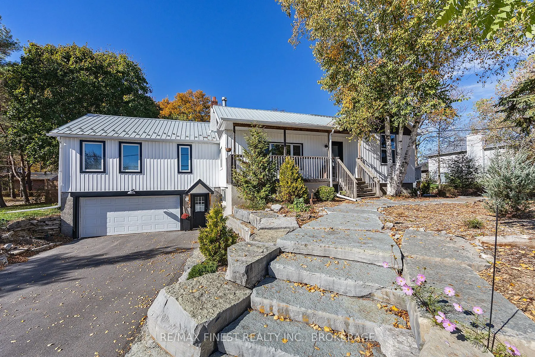 2313 Sydenham Road