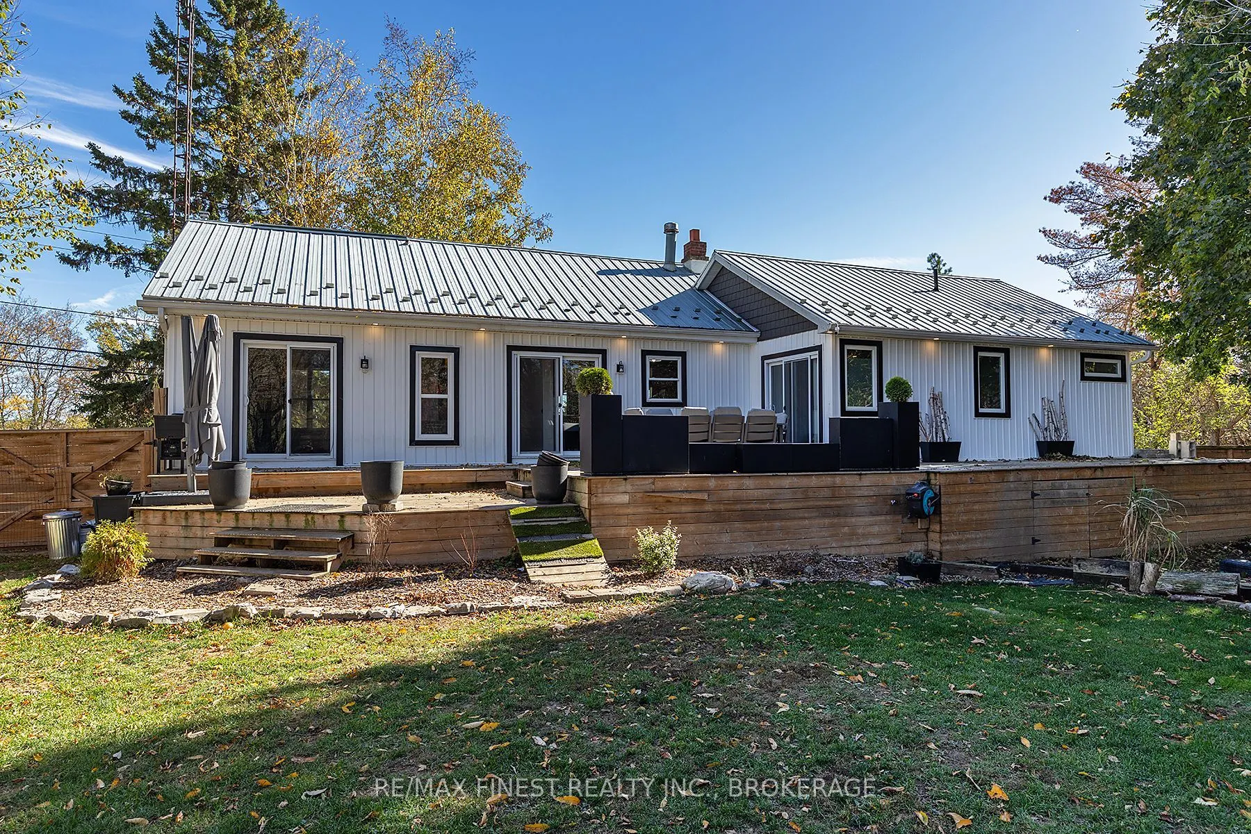 2313 Sydenham Road