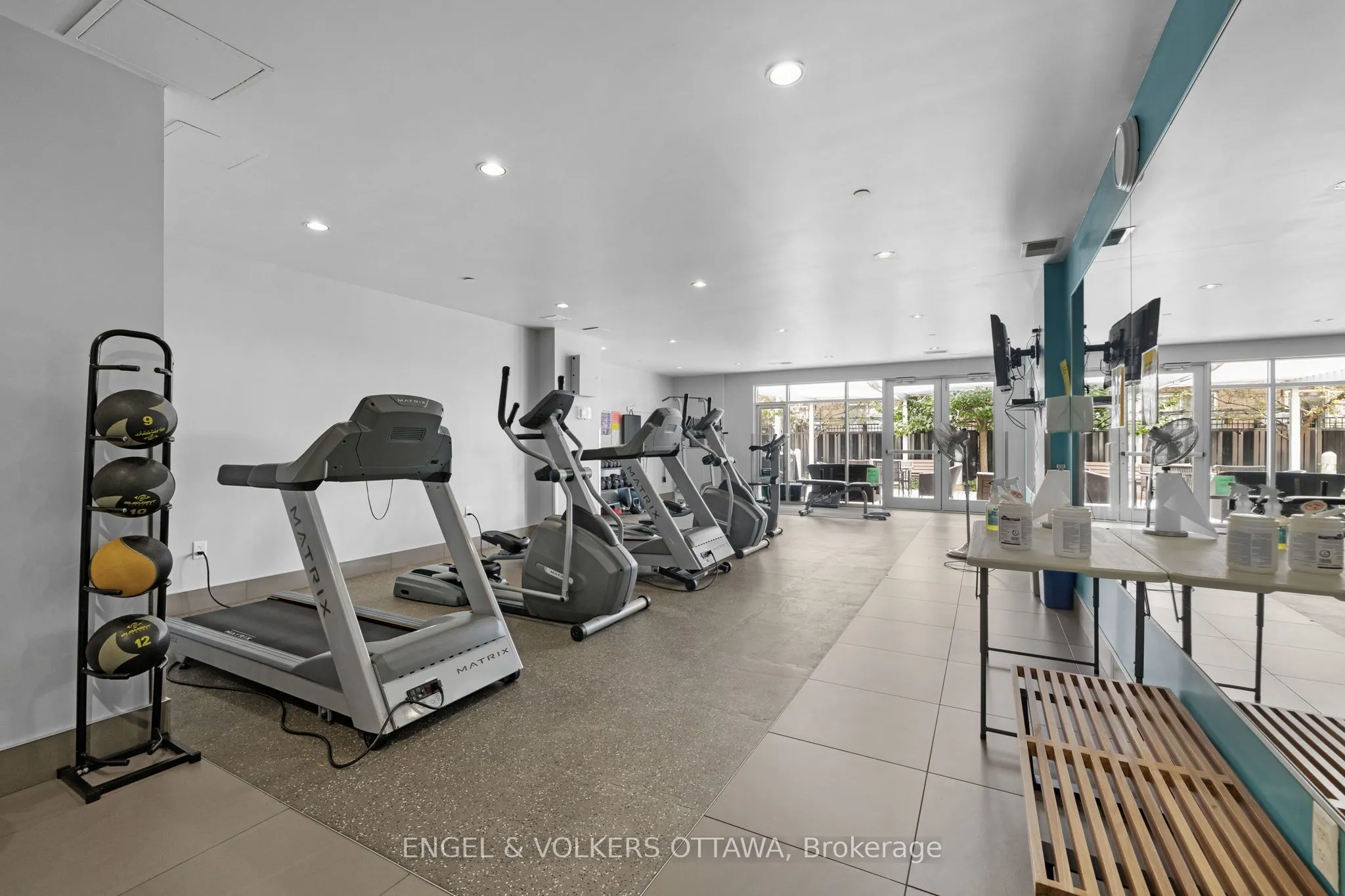 100 Champagne Avenue S, #207