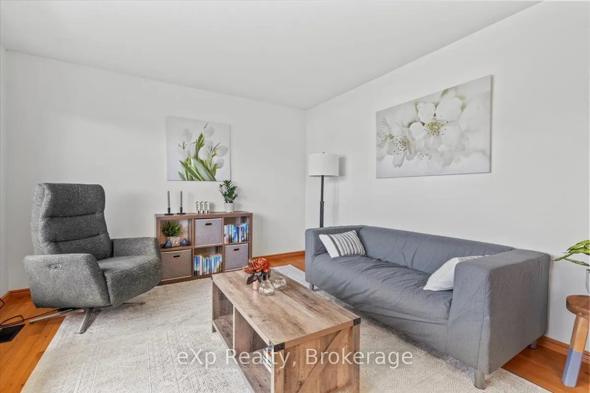 158 6th Avenue