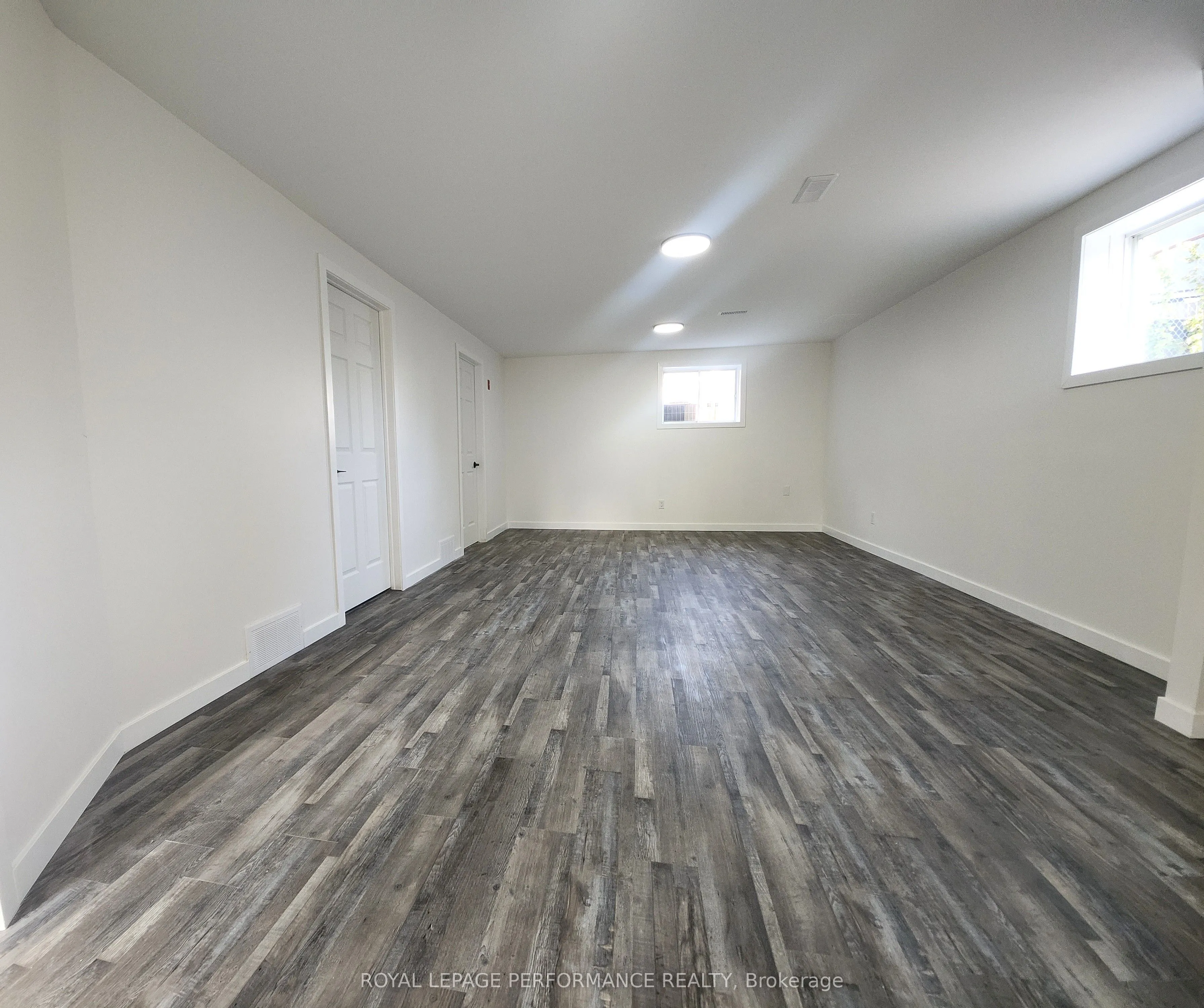 405 Carleton Street E