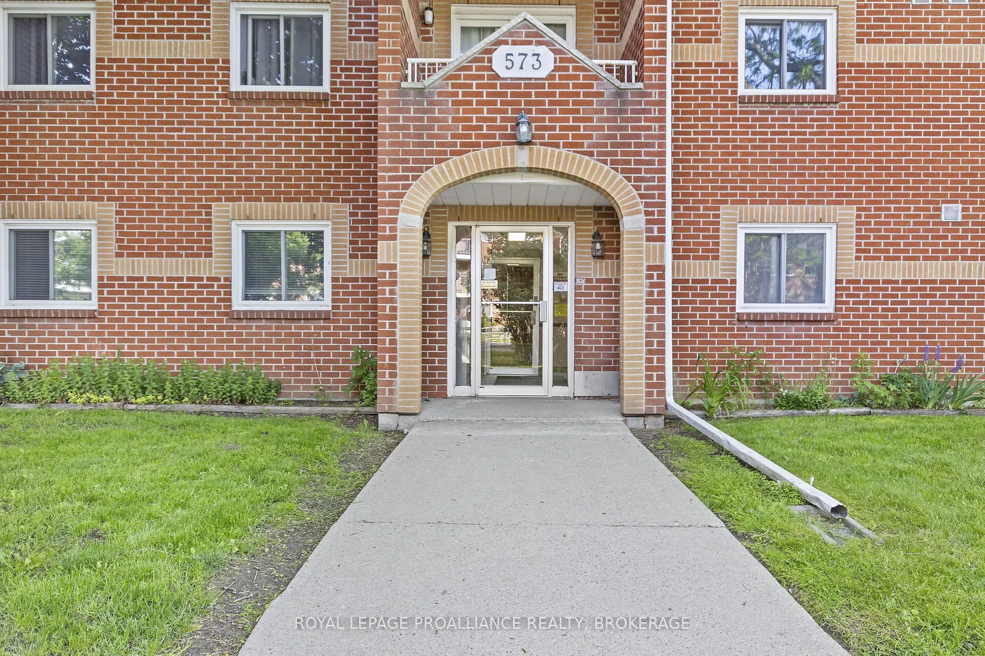 573 Armstrong Road, #101