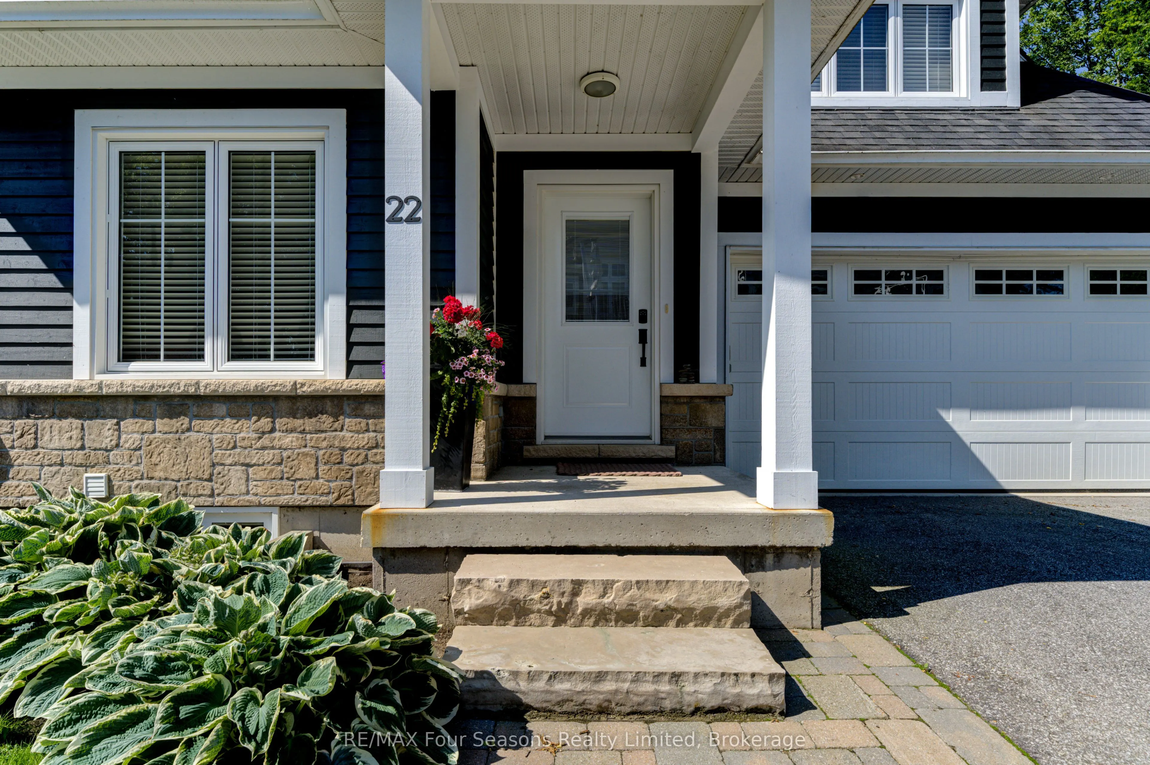 59 King Street E, #22