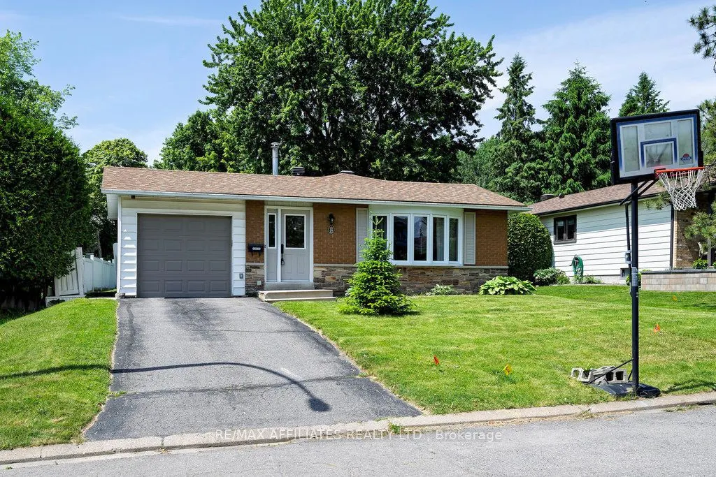 22 Red Maple Crescent