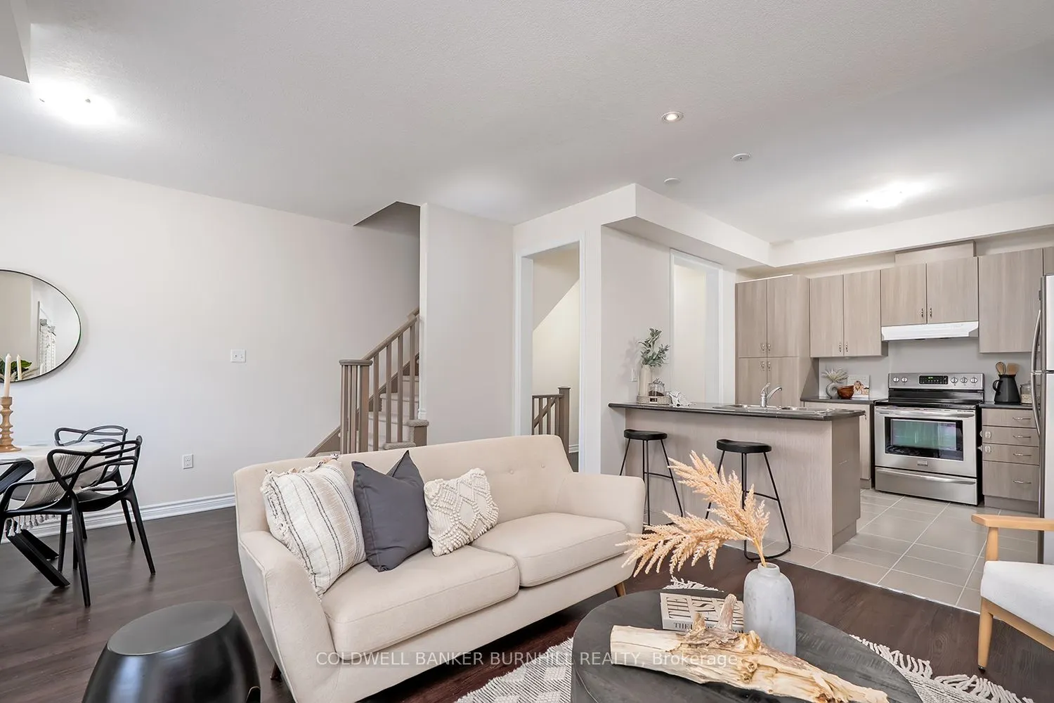 8 Hiscott Drive