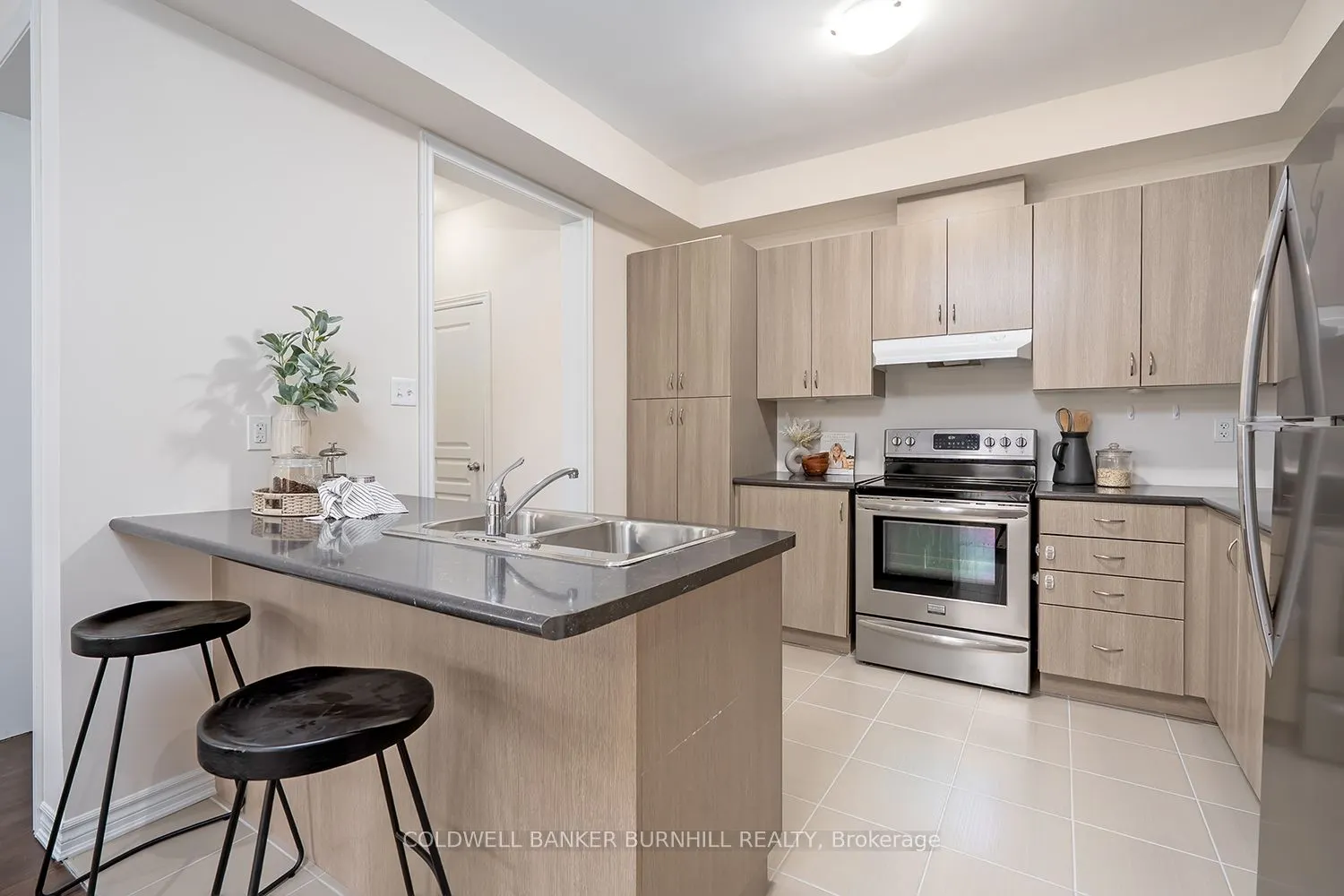 8 Hiscott Drive