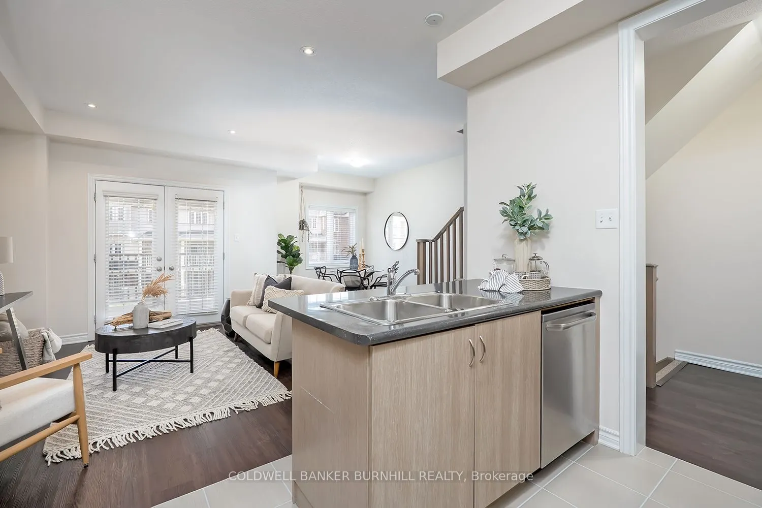8 Hiscott Drive