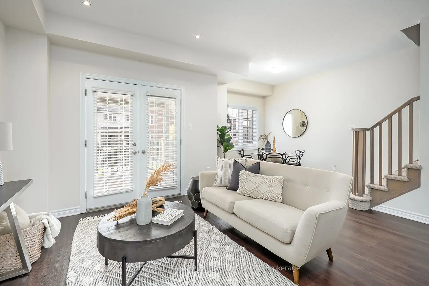 8 Hiscott Drive