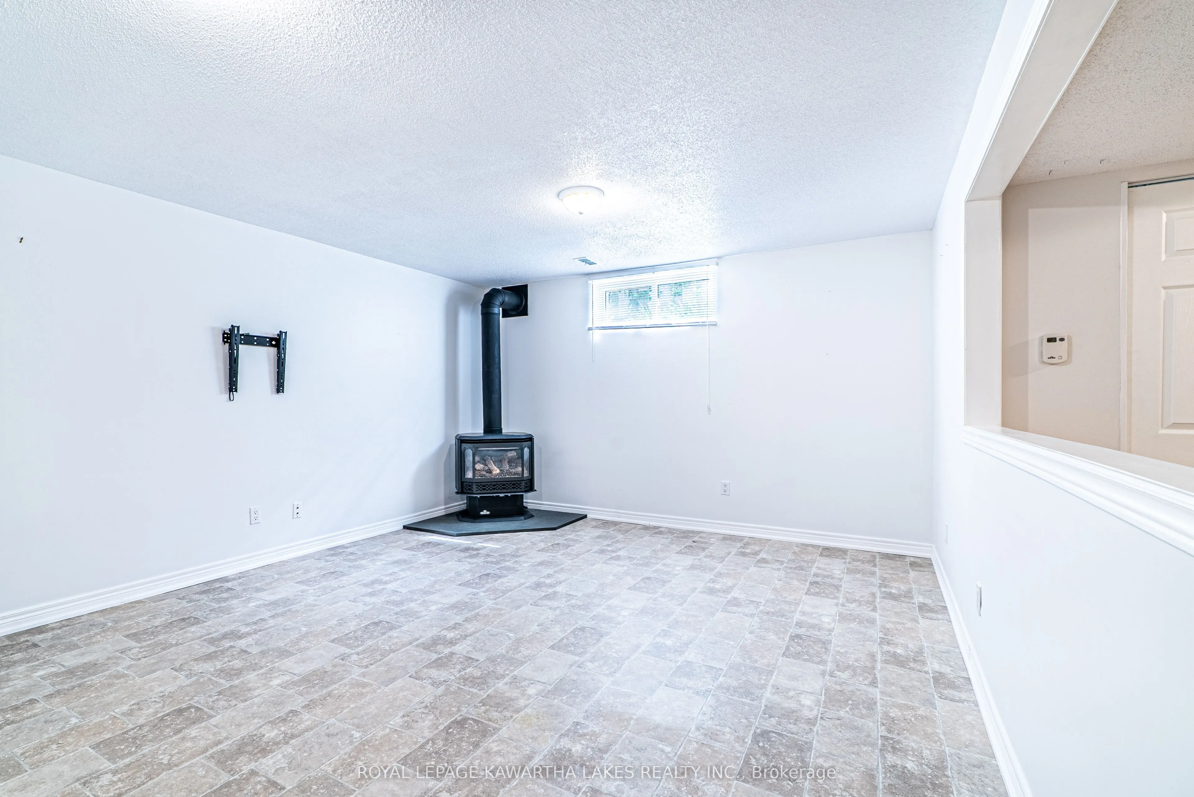83 Lori Boulevard