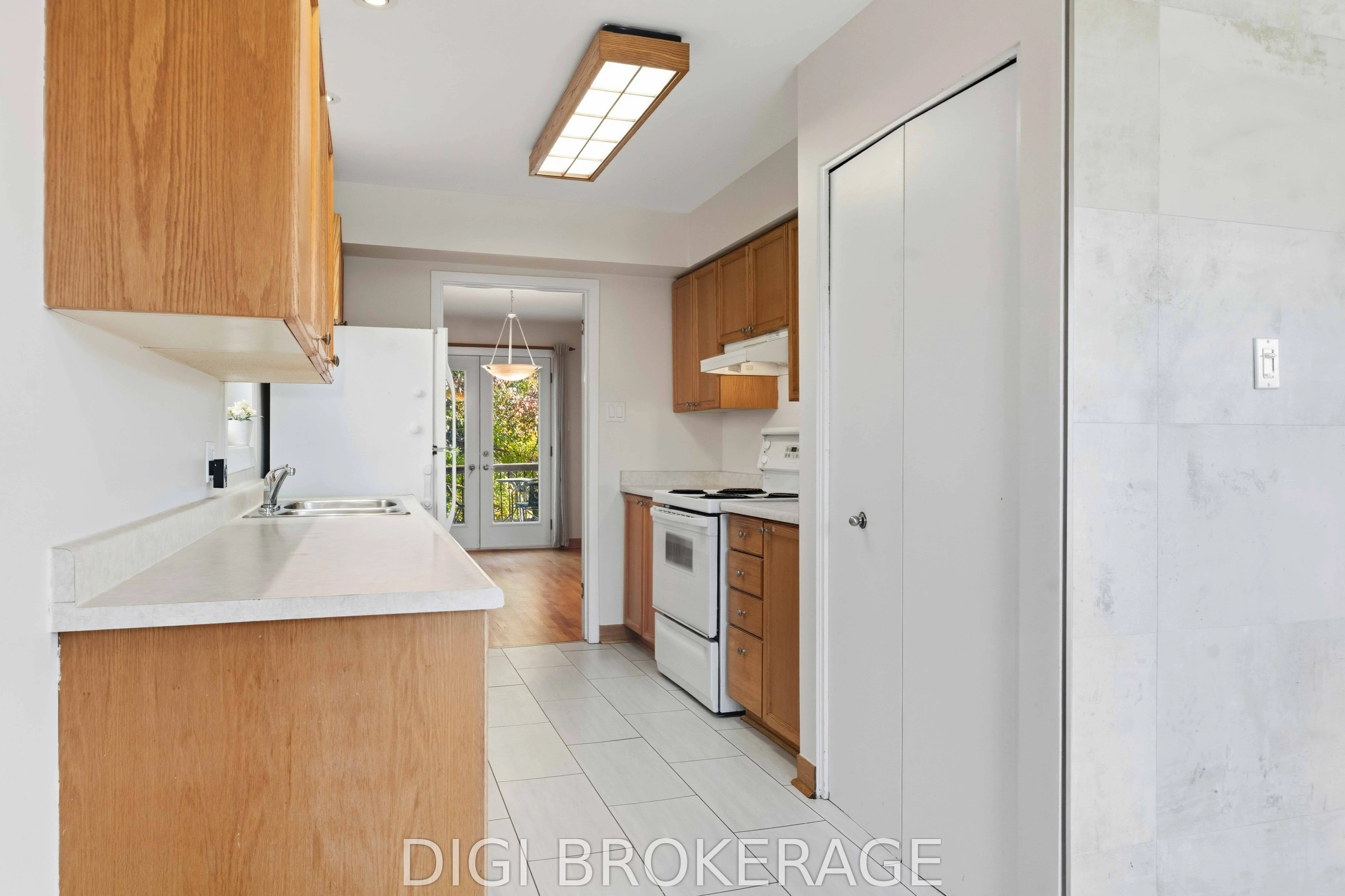 98 Gillespie Crescent