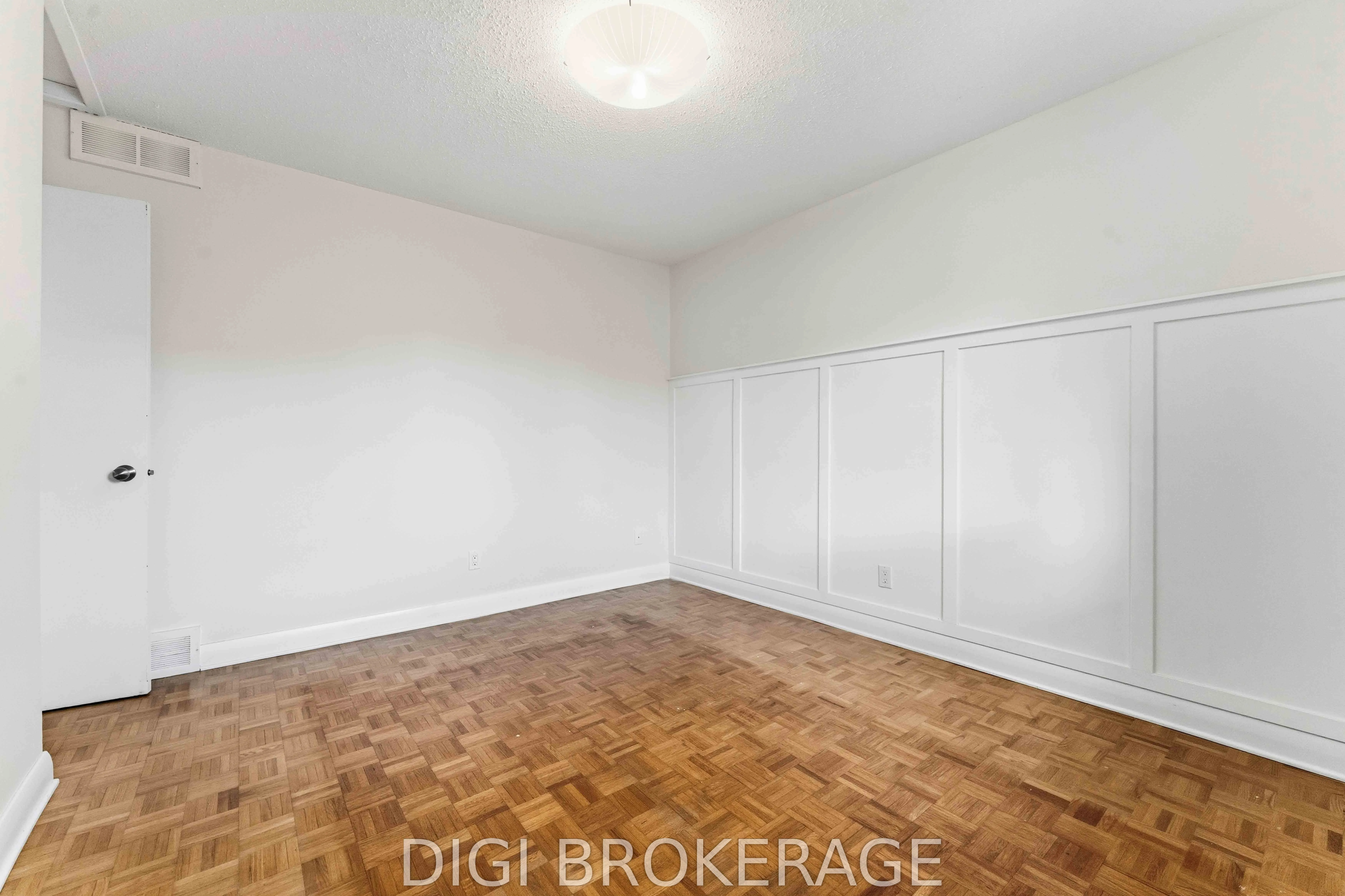 98 Gillespie Crescent