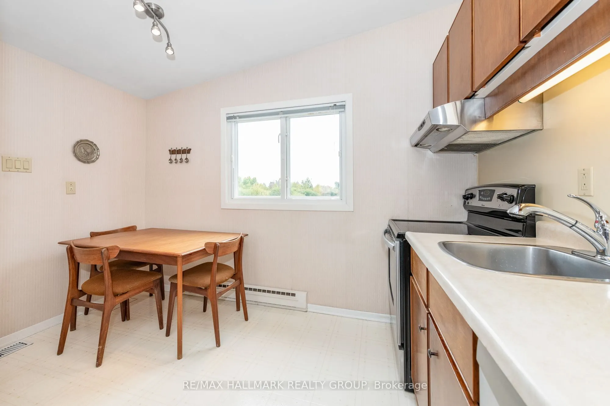 64 Sullivan Avenue