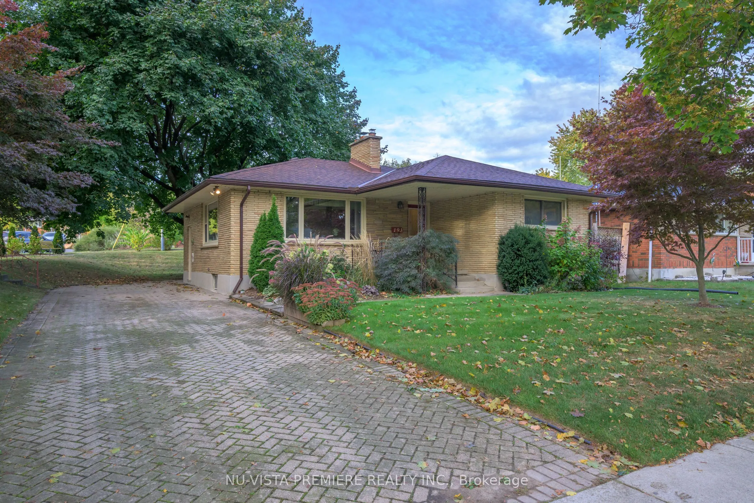 193 King Edward Avenue