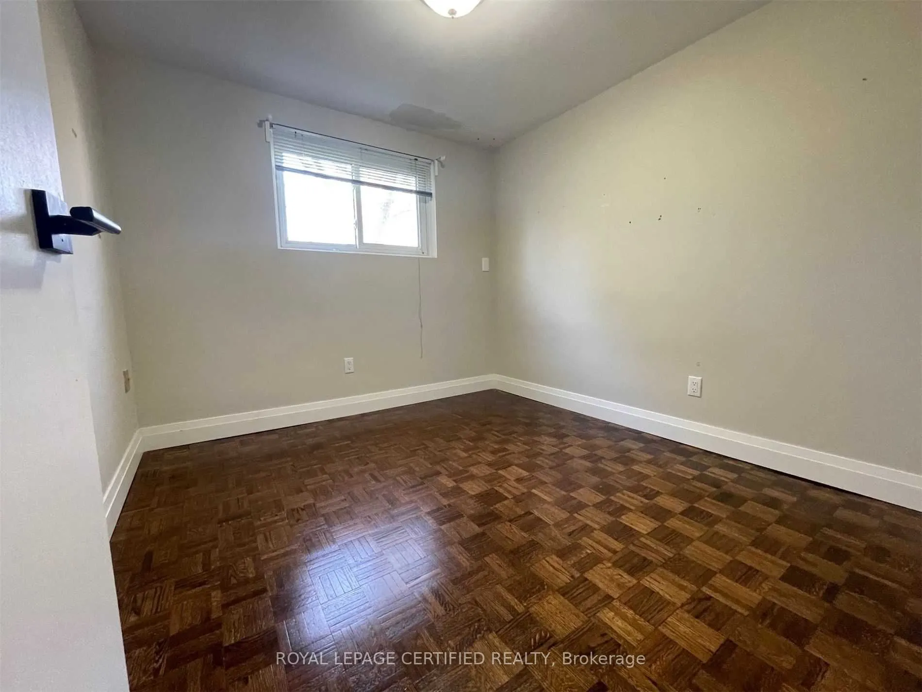 624 College Avenue W