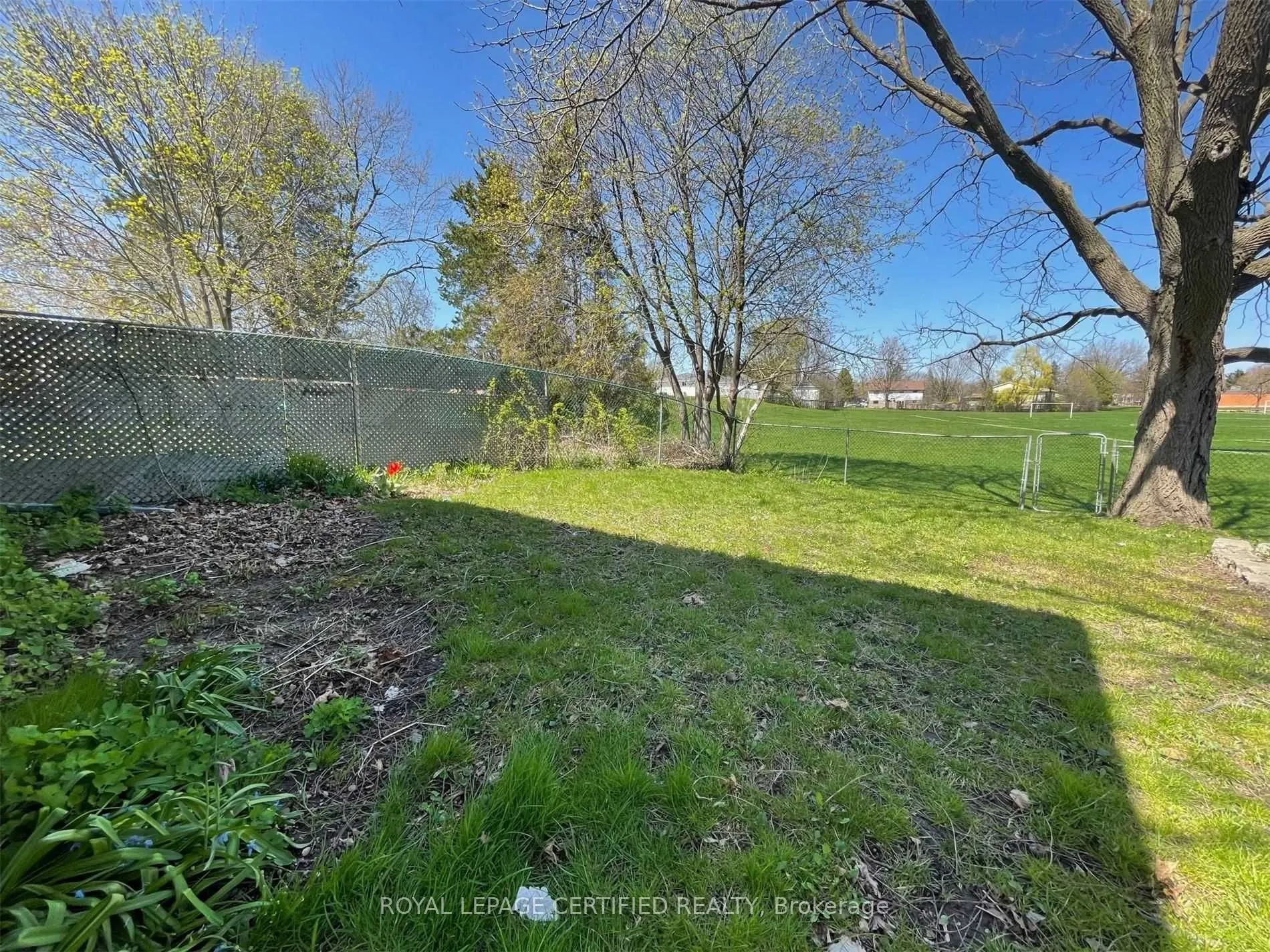 624 College Avenue W