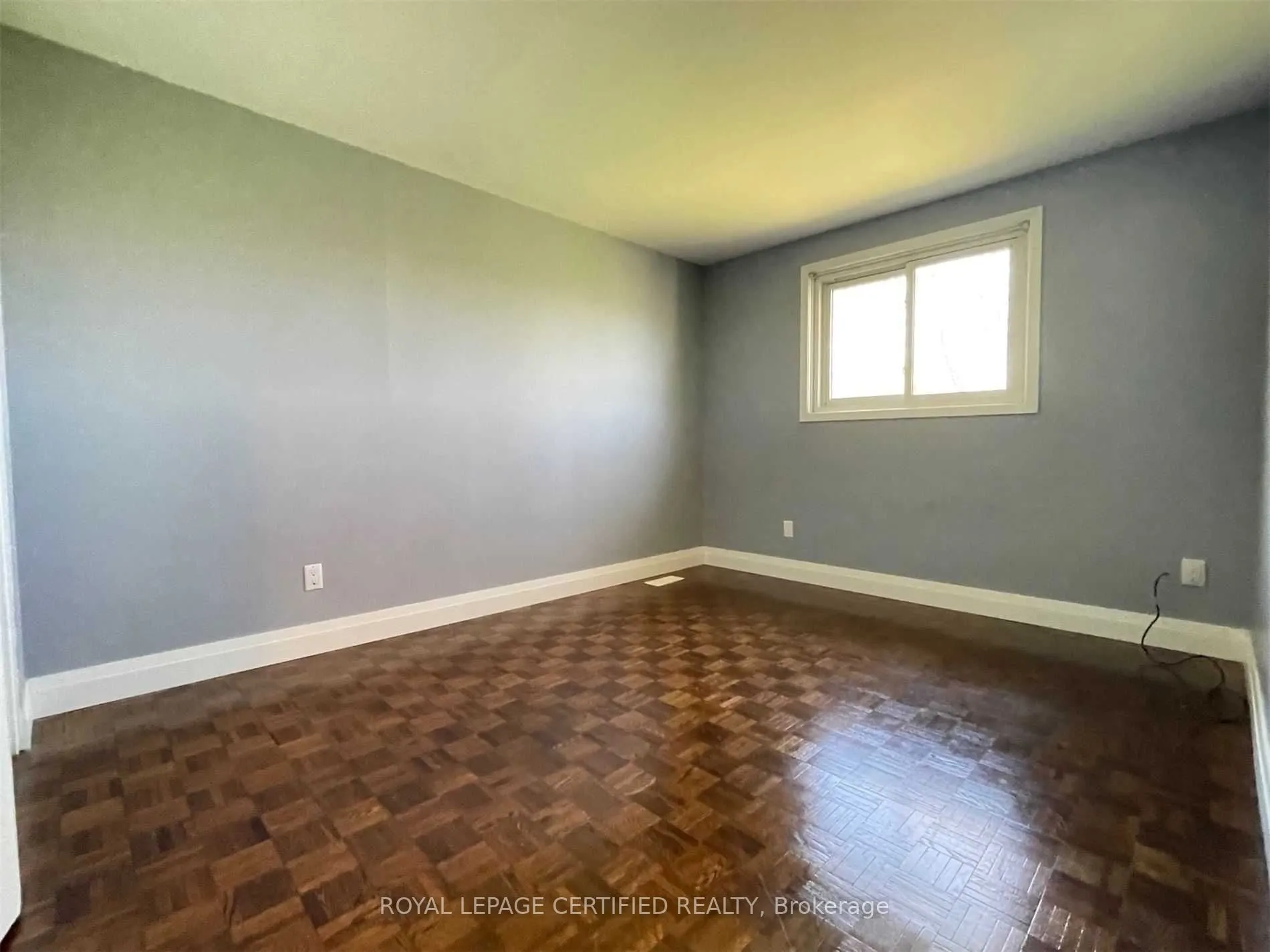 624 College Avenue W