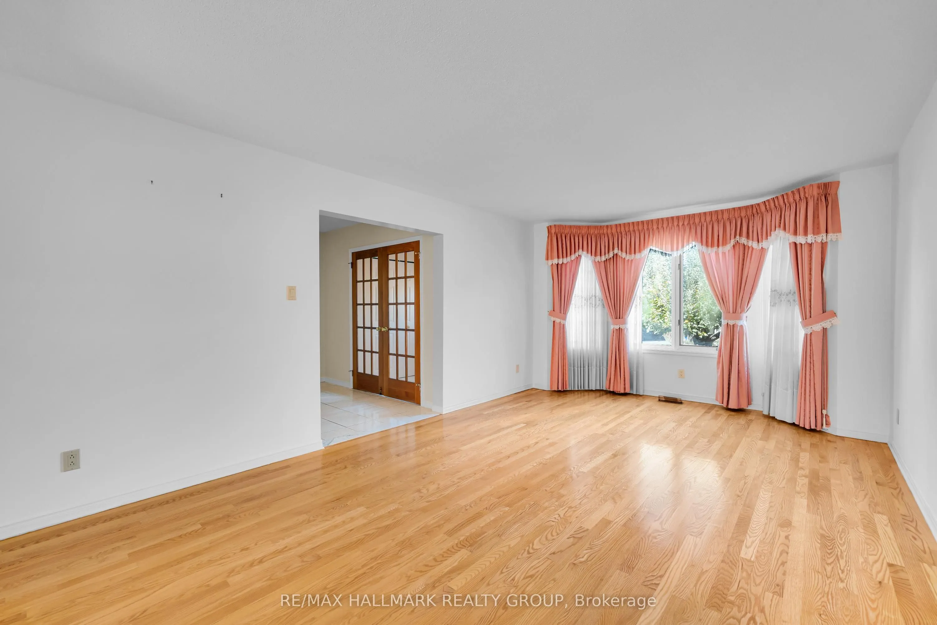 1396 Larose Avenue