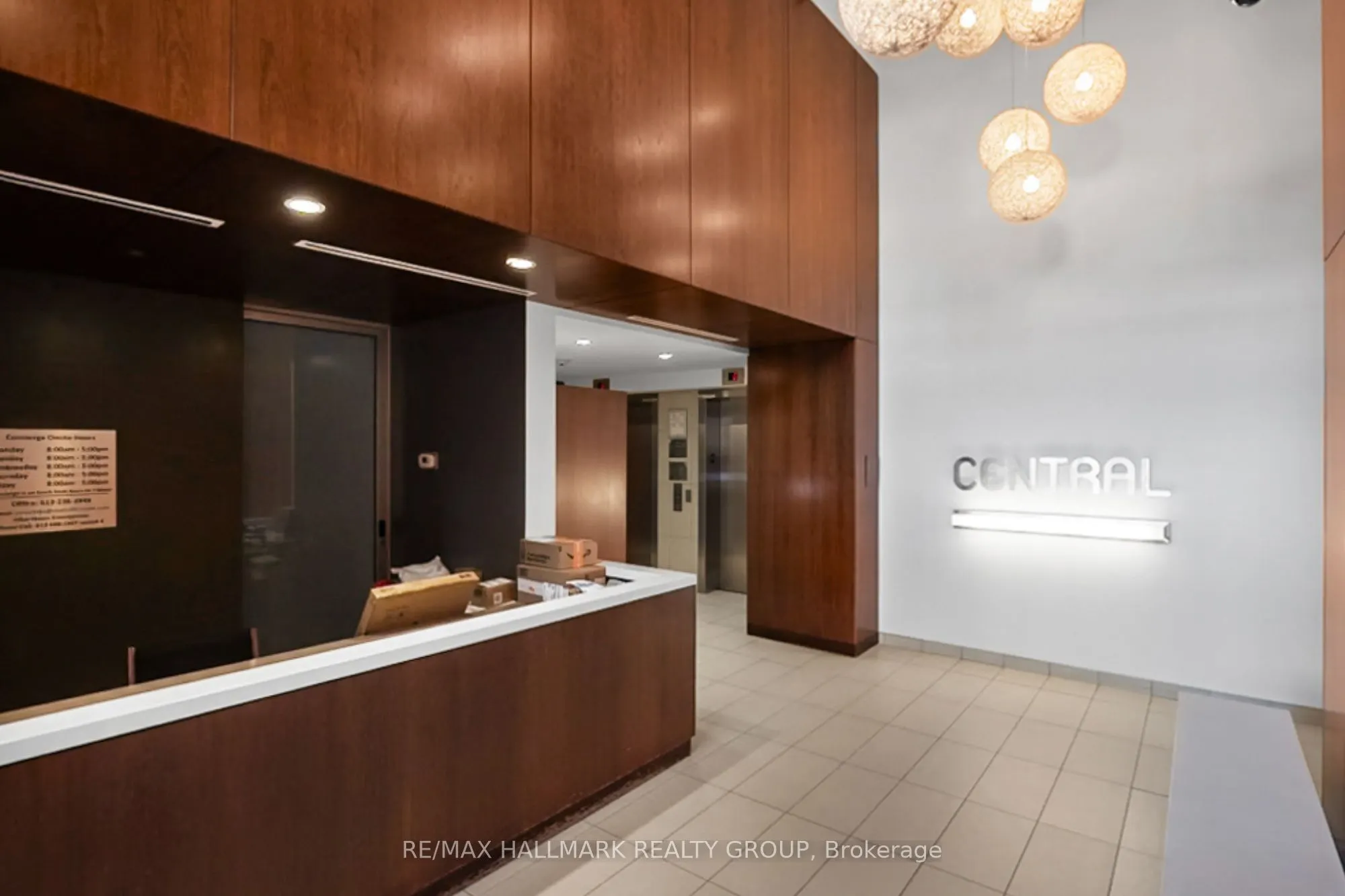 354 Gladstone Avenue, #208