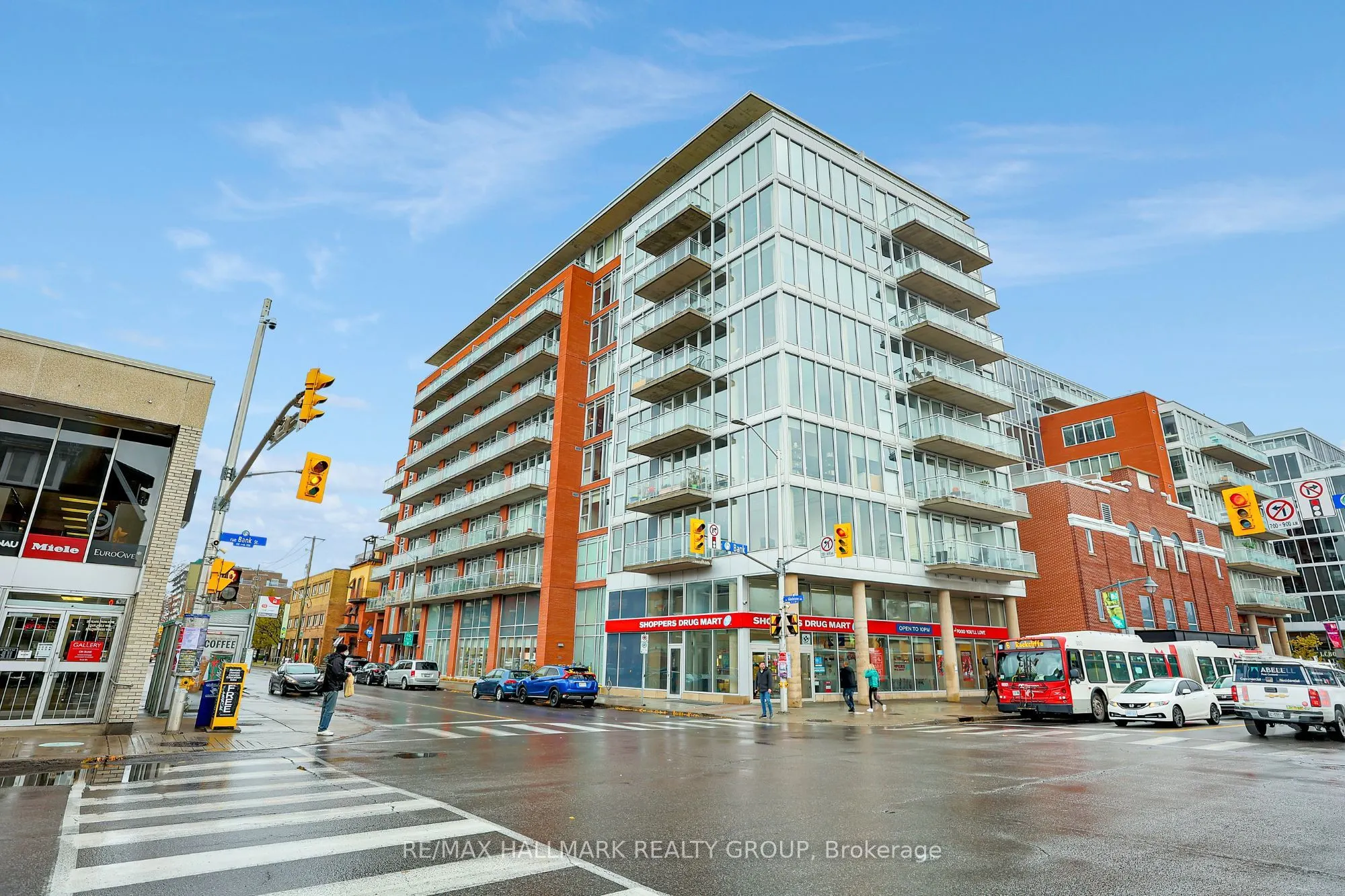 354 Gladstone Avenue, #208