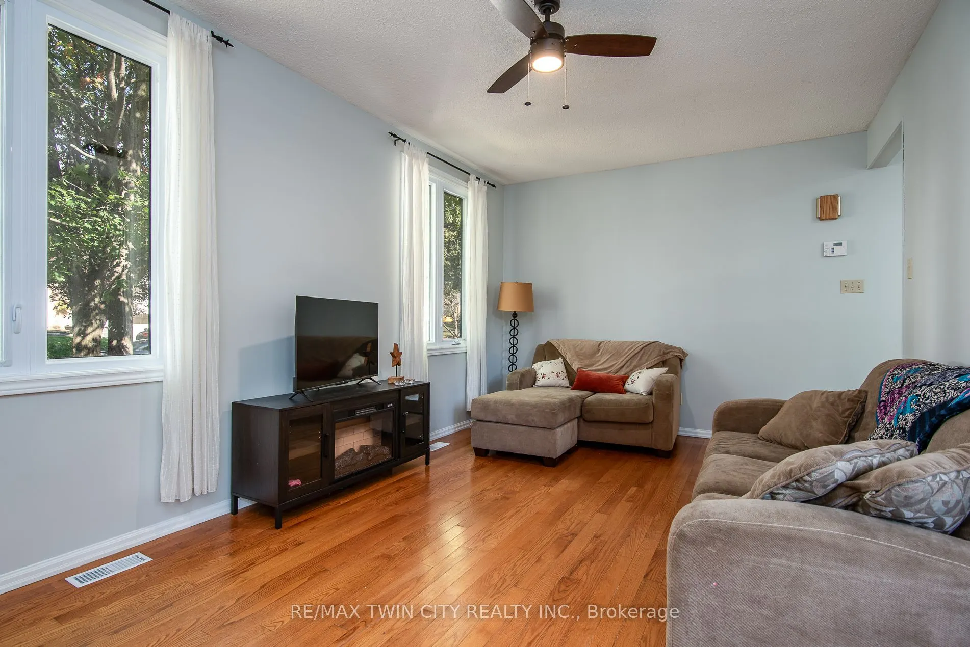 19 Keewatin Avenue