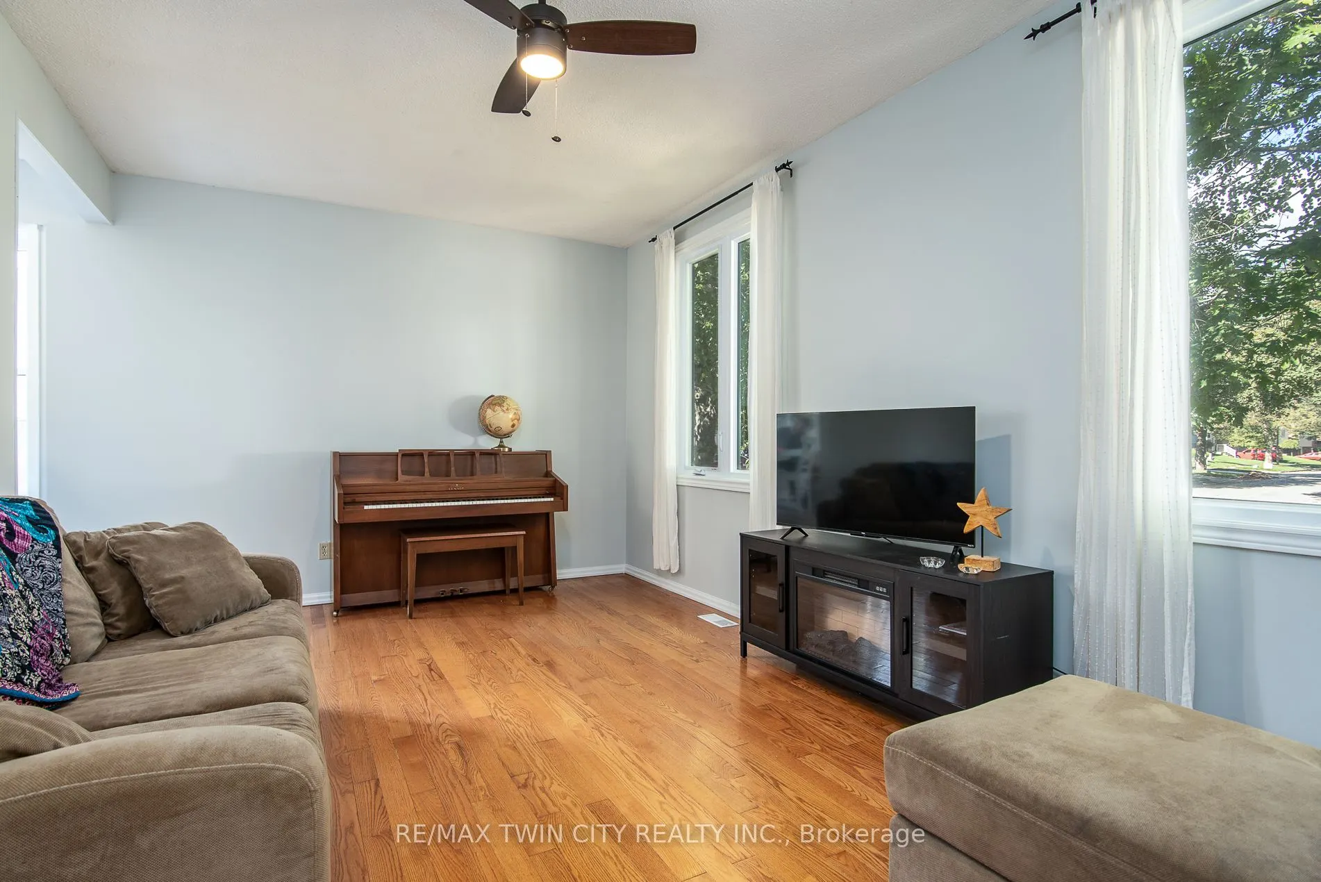 19 Keewatin Avenue
