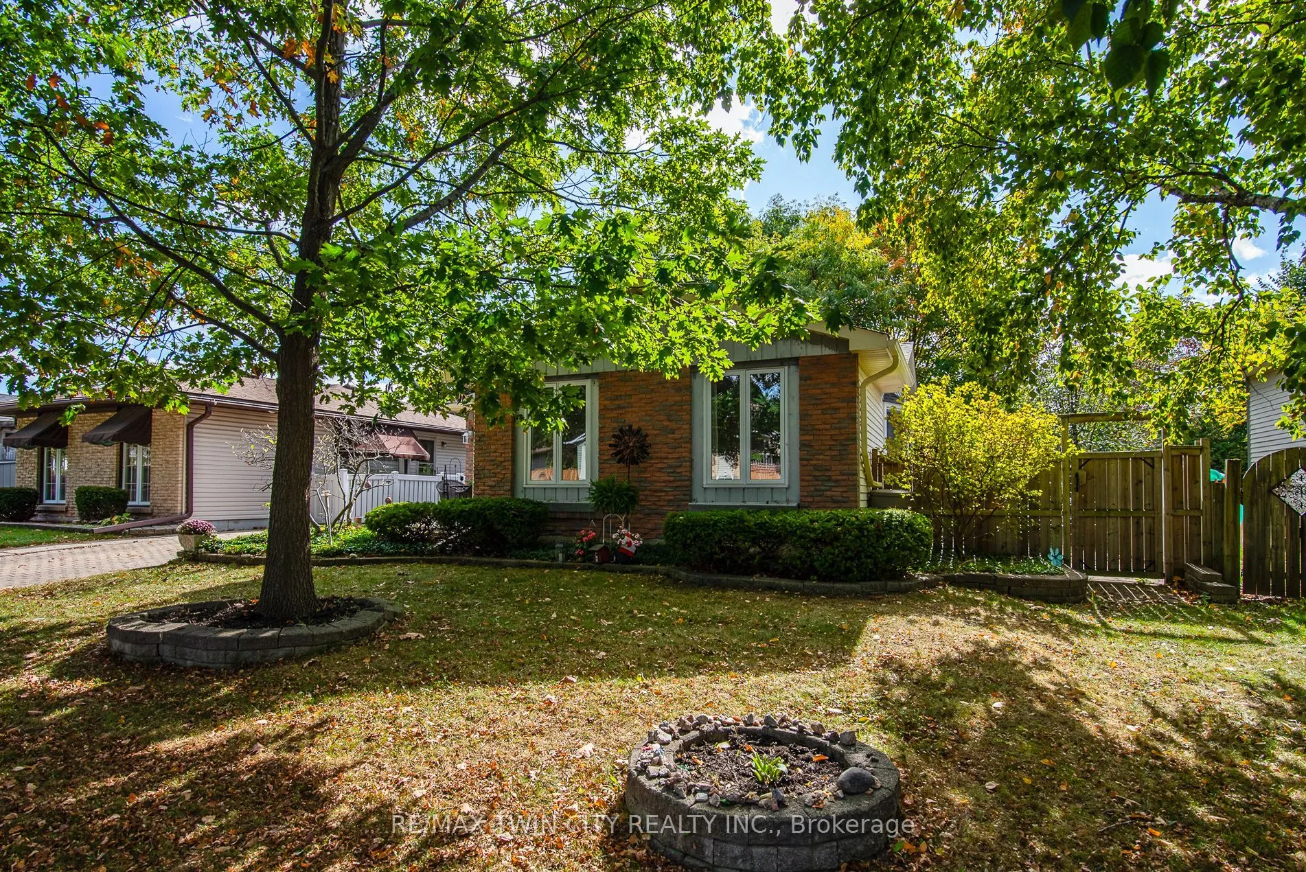19 Keewatin Avenue