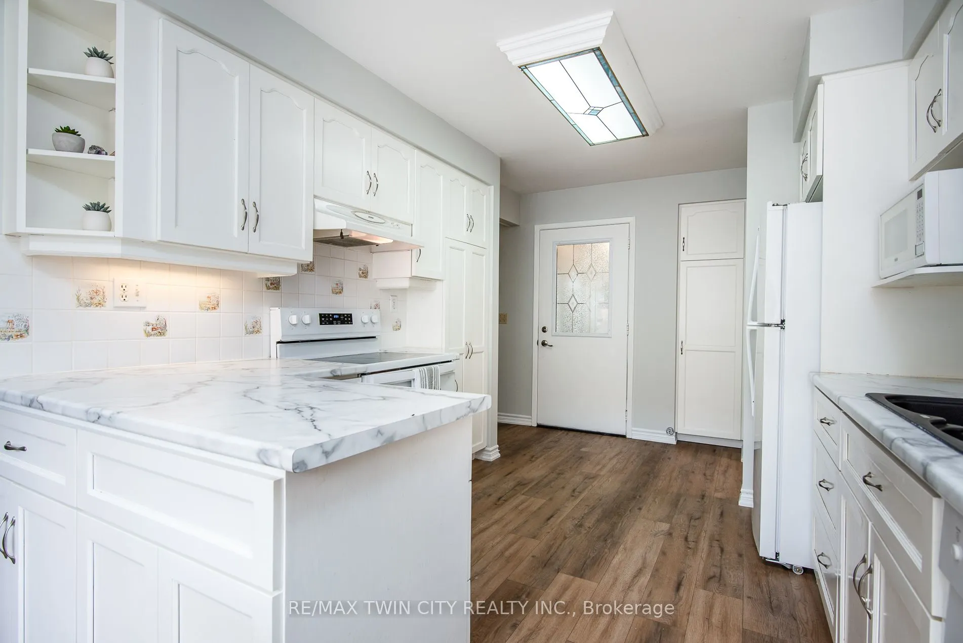 19 Keewatin Avenue