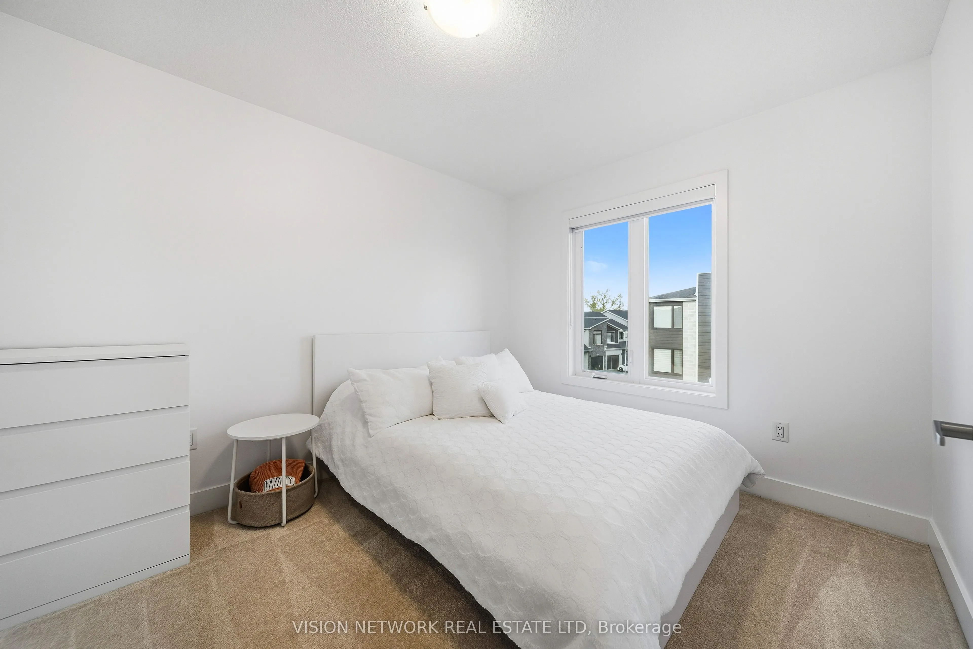 177 Edgevalley Road, #183