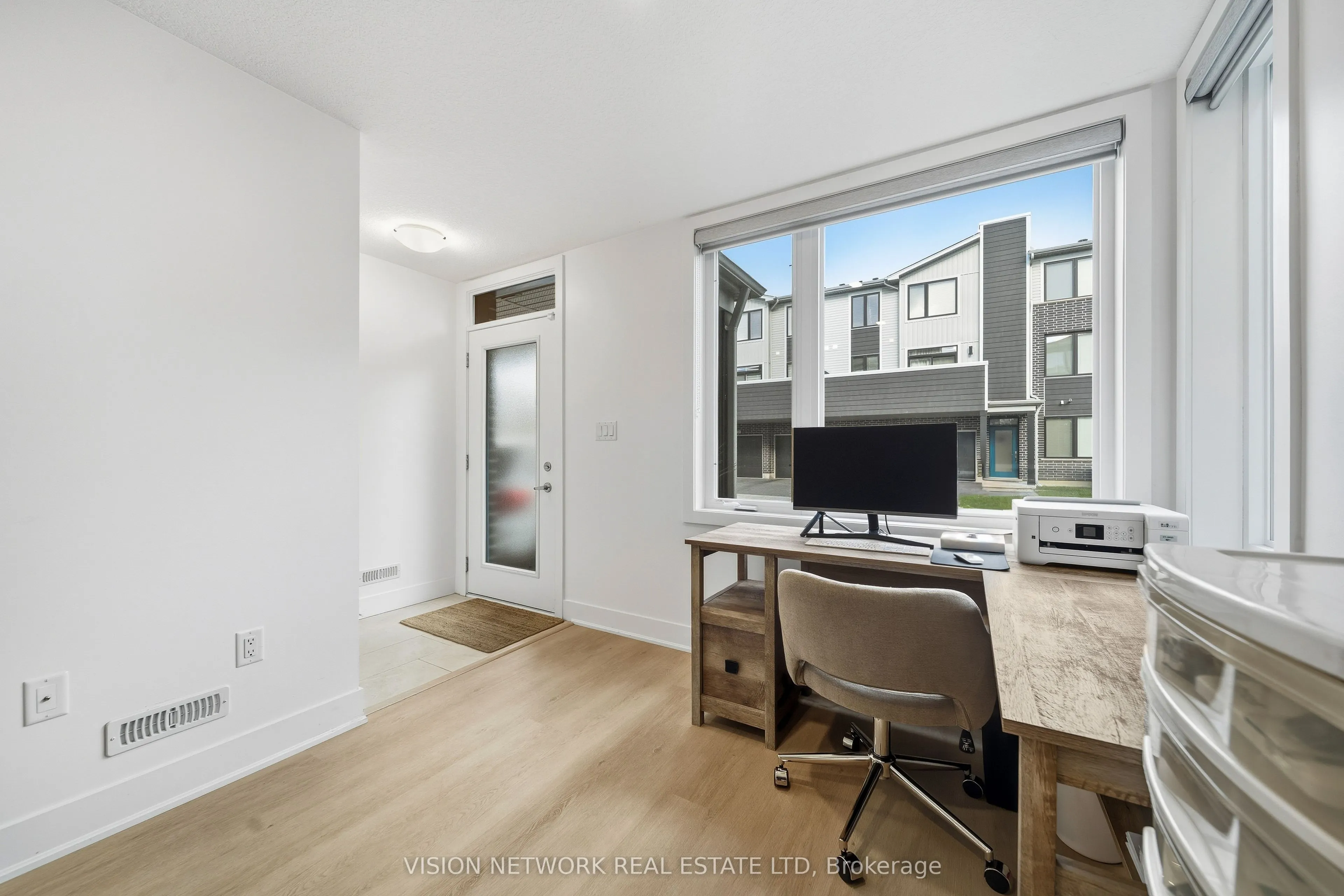 177 Edgevalley Road, #183