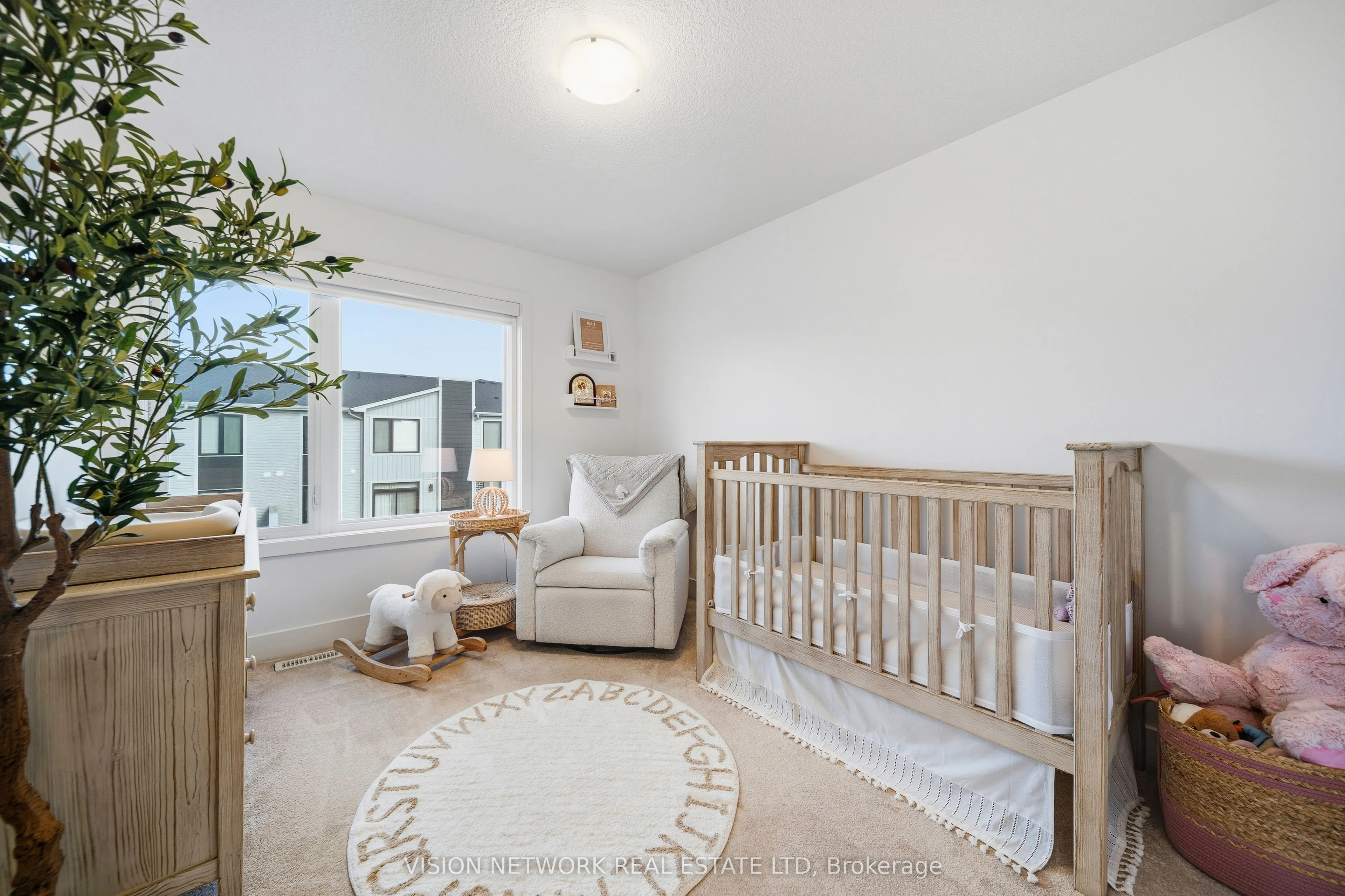 177 Edgevalley Road, #183