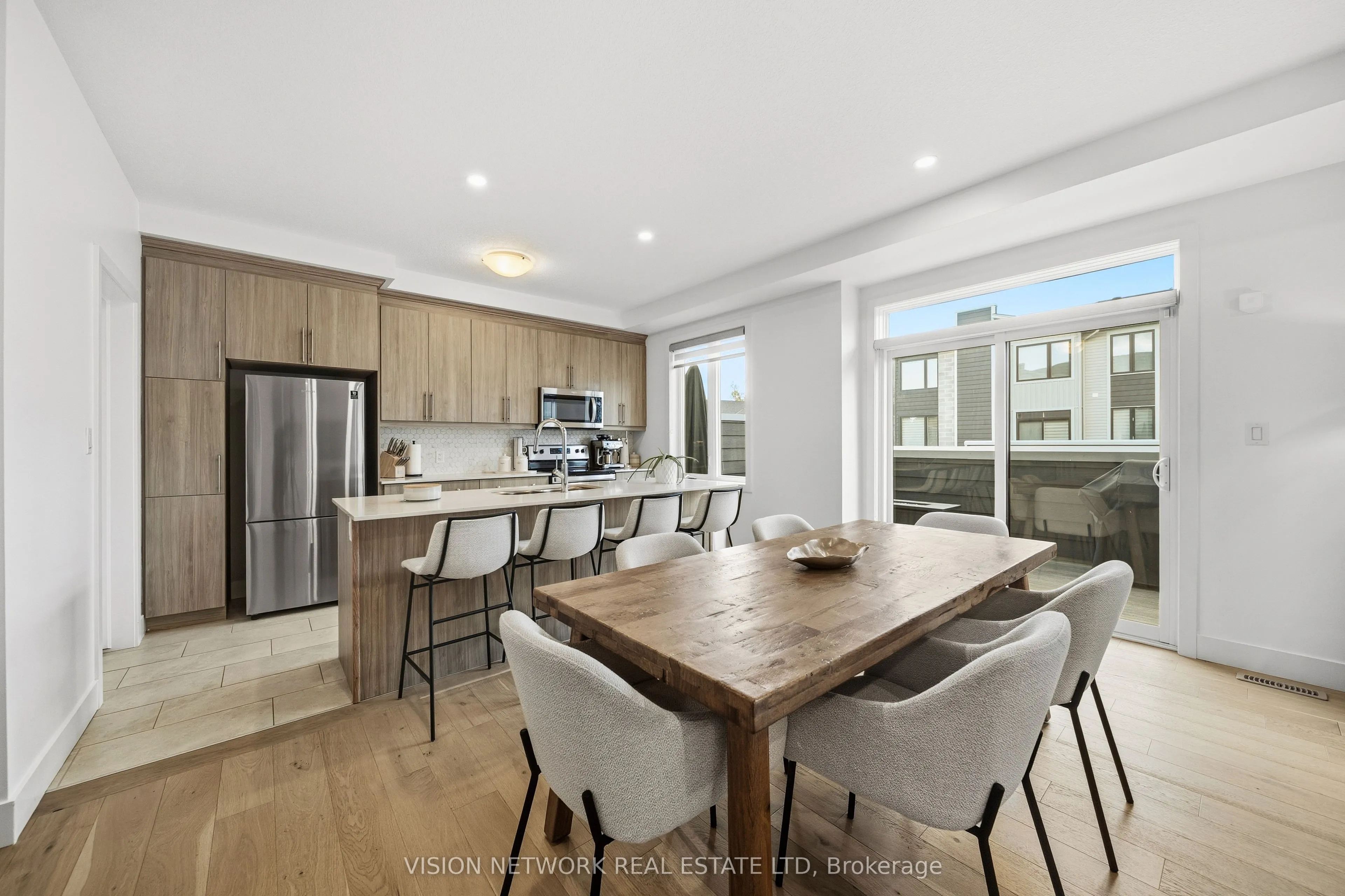 177 Edgevalley Road, #183