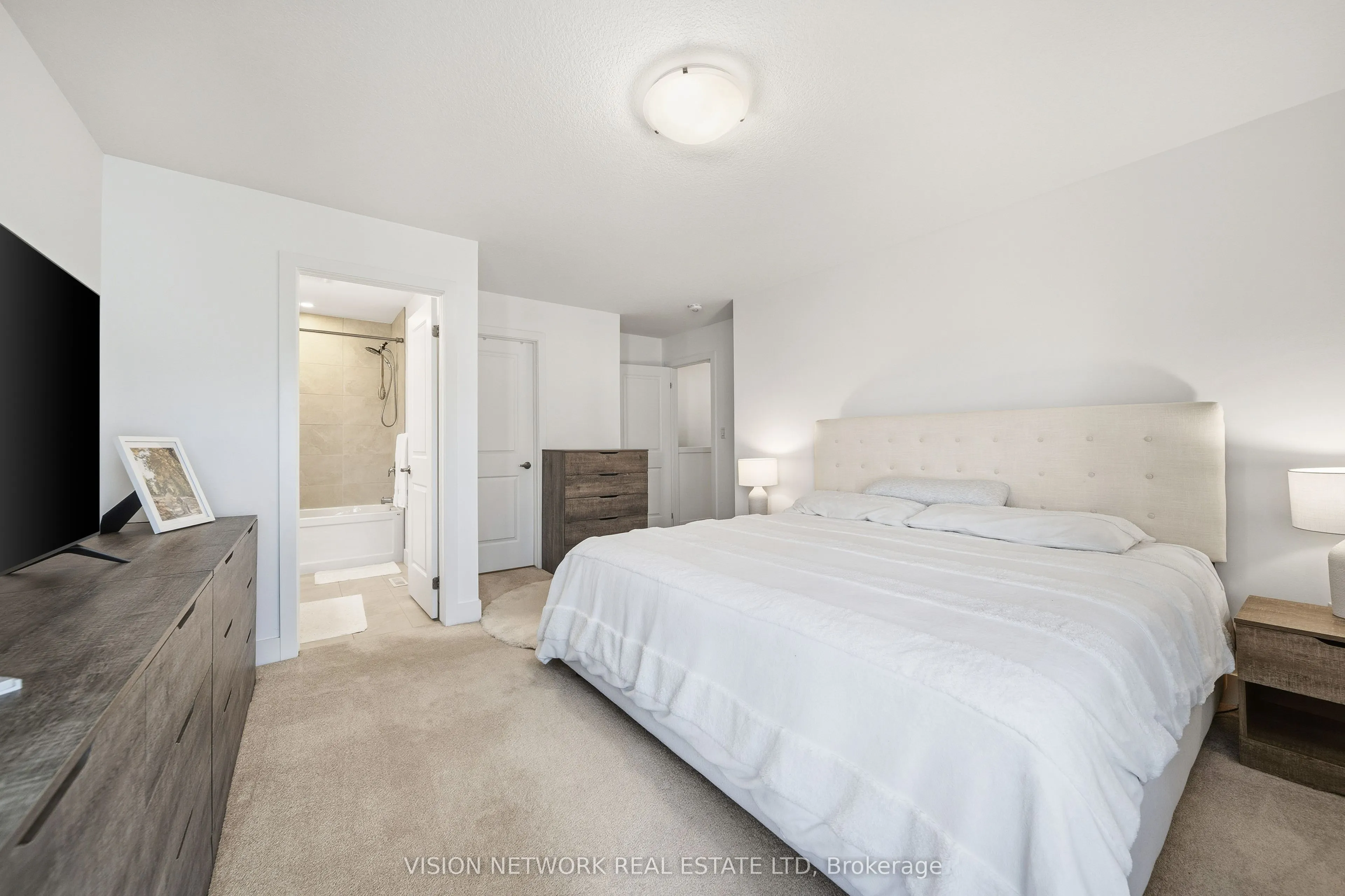 177 Edgevalley Road, #183
