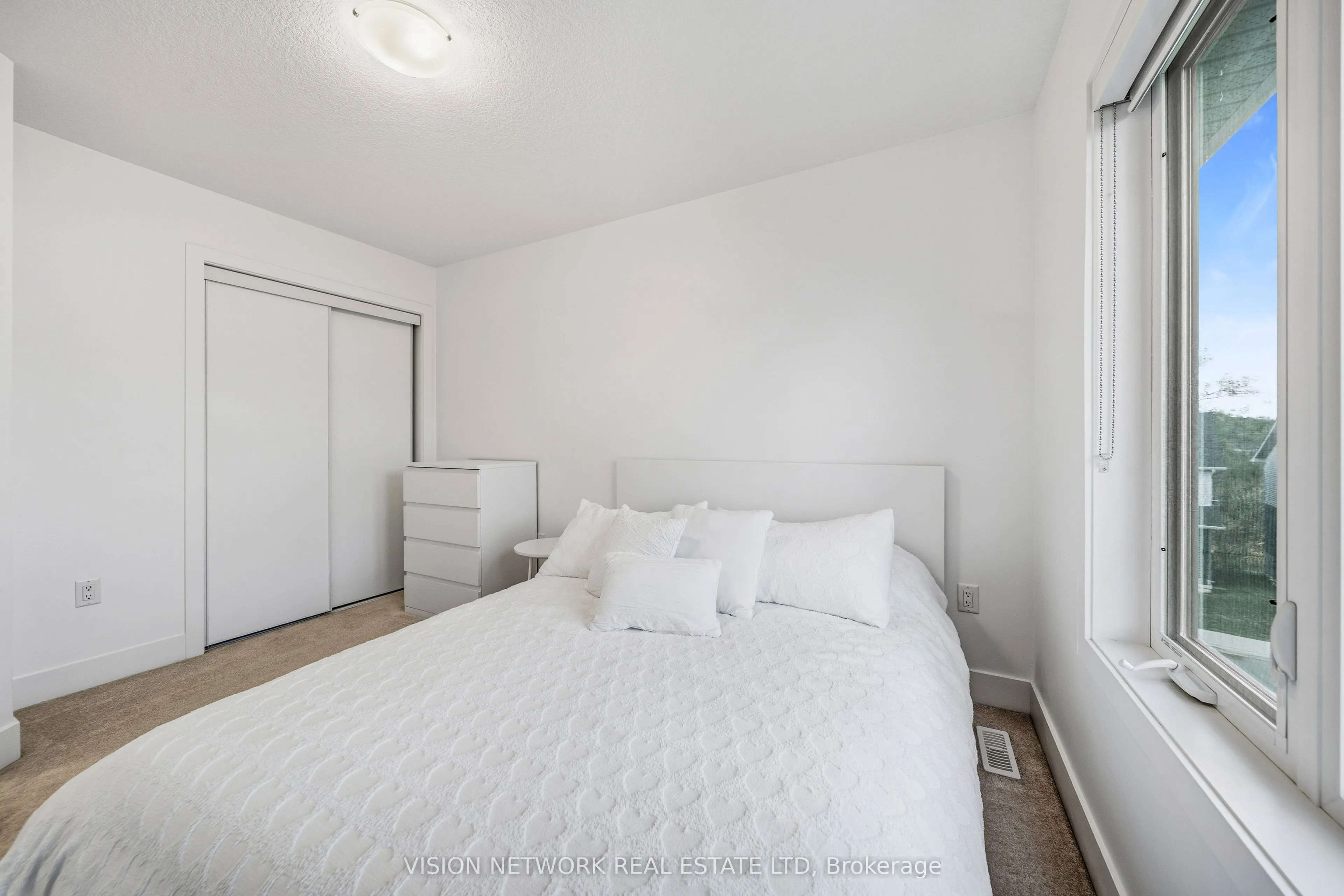 177 Edgevalley Road, #183