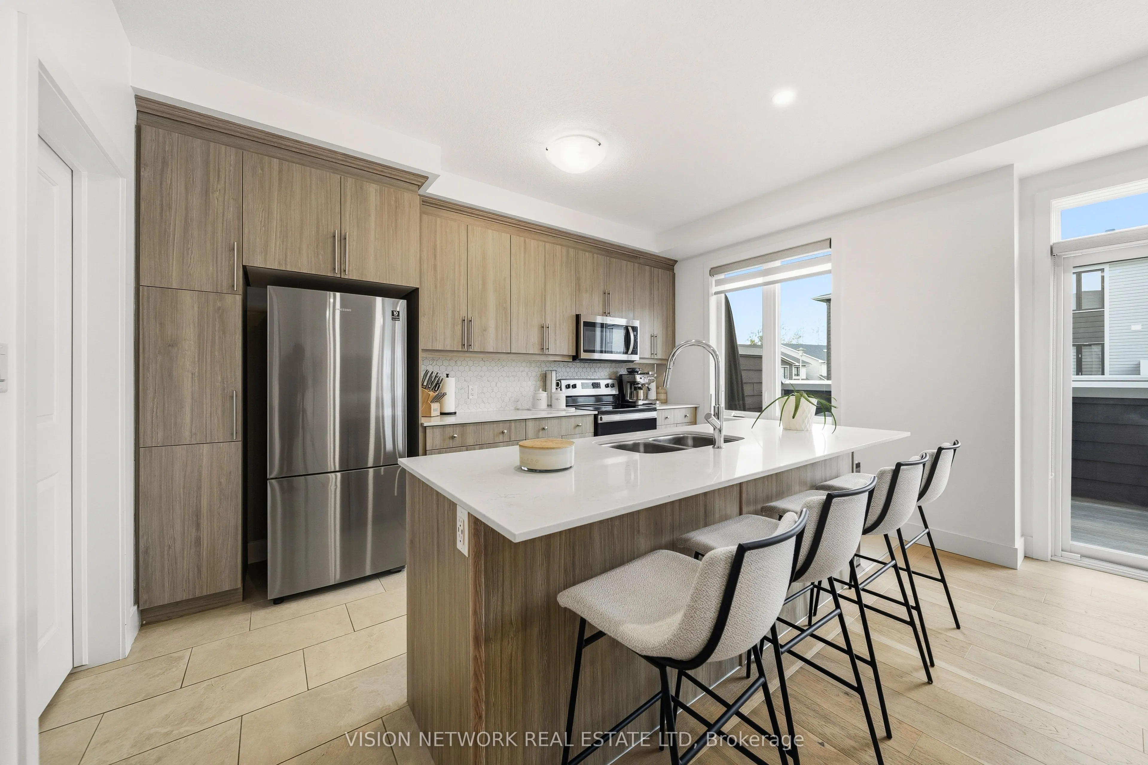177 Edgevalley Road, #183