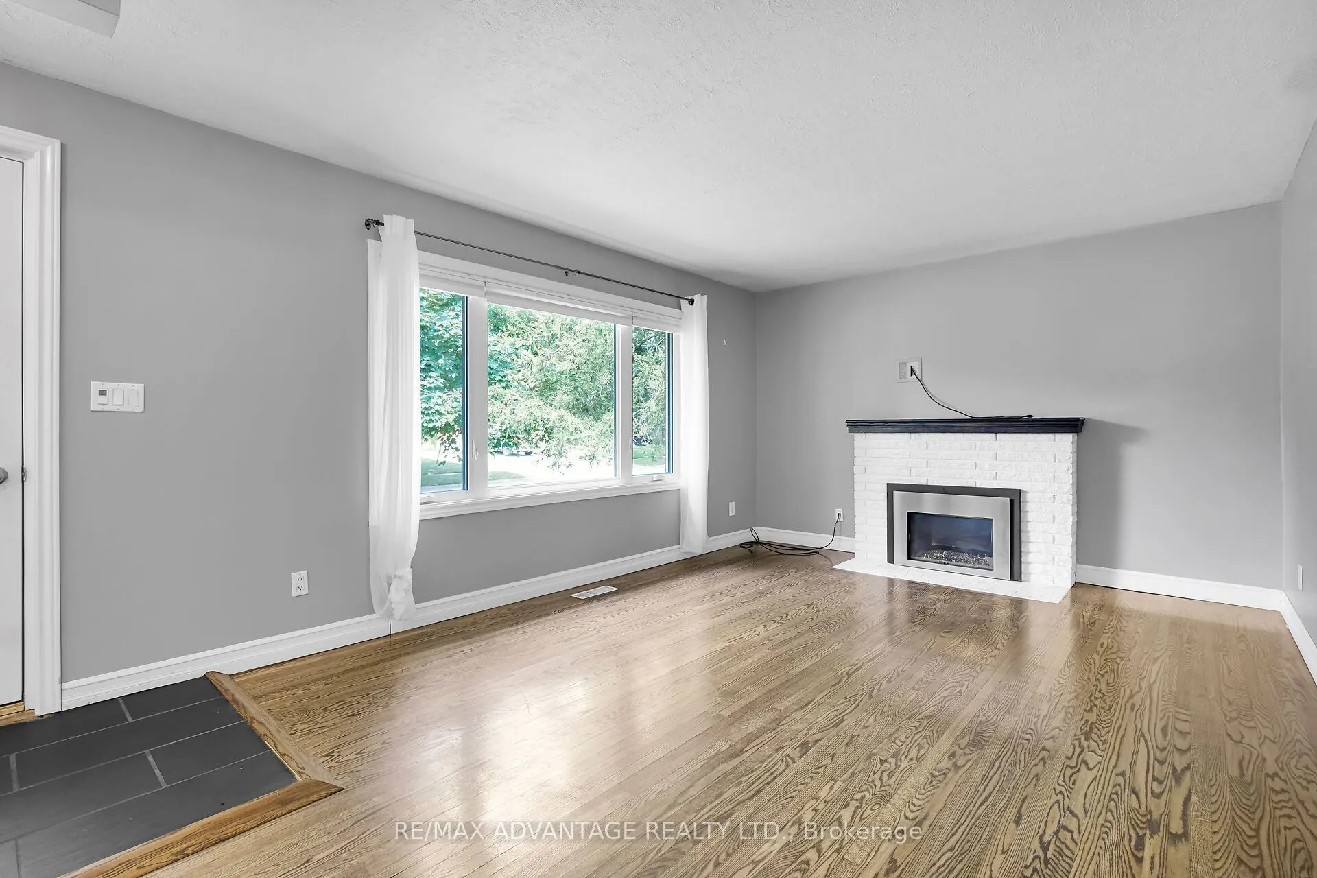 189 Kirkland Crescent